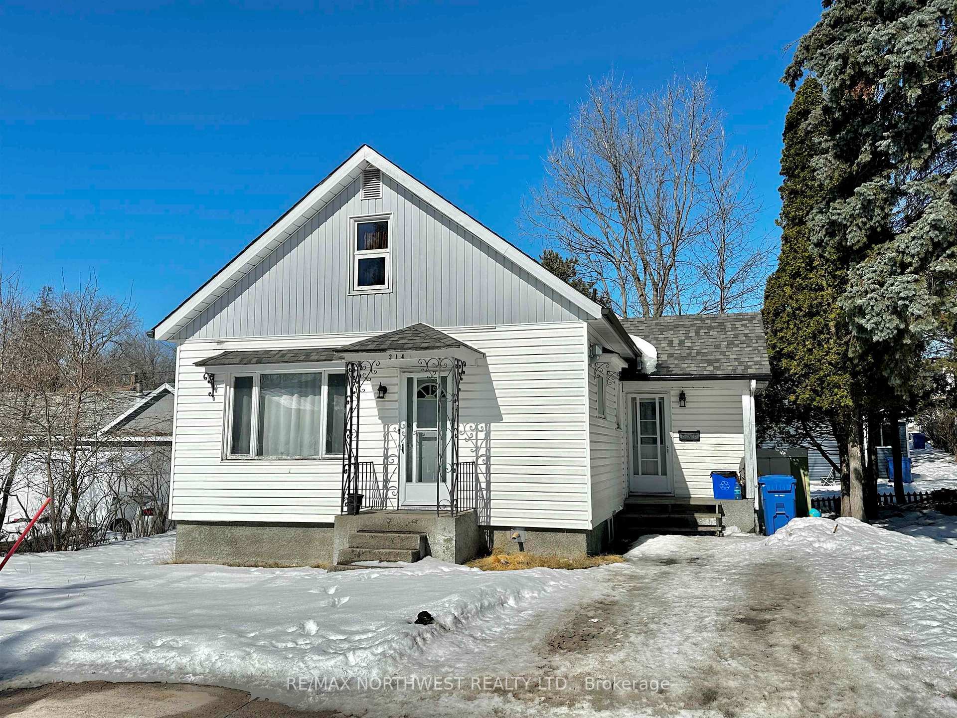 Photo 1 of 314 Seventh Street S, Kenora, Lakeside — HOMEH