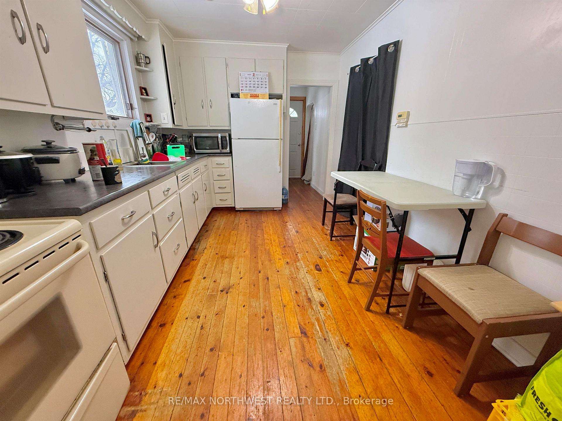 Photo 6 of 314 Seventh Street S, Kenora, Lakeside — HOMEH
