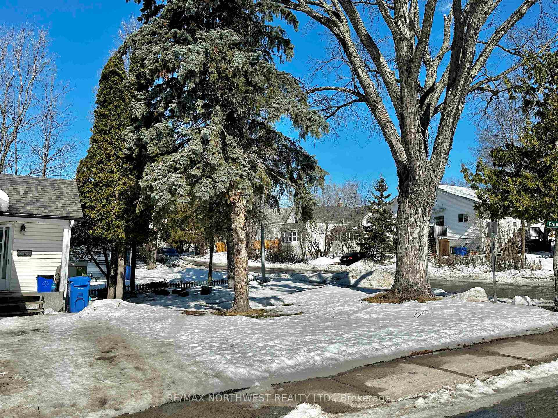 Photo 18 of 314 Seventh Street S, Kenora, Lakeside — HOMEH