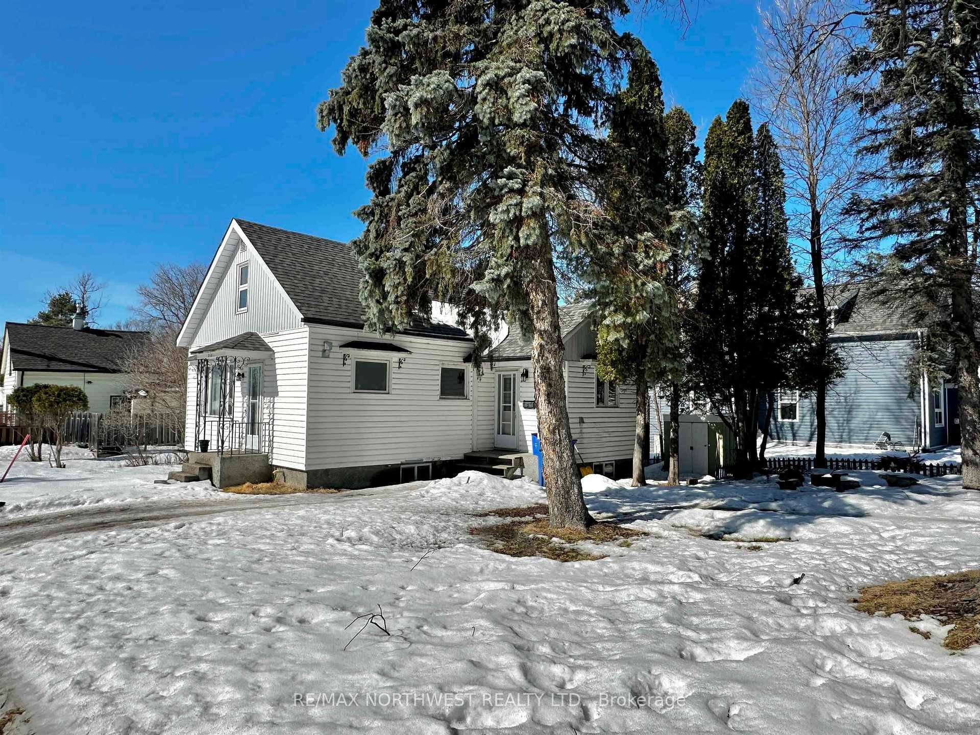 Photo 19 of 314 Seventh Street S, Kenora, Lakeside — HOMEH