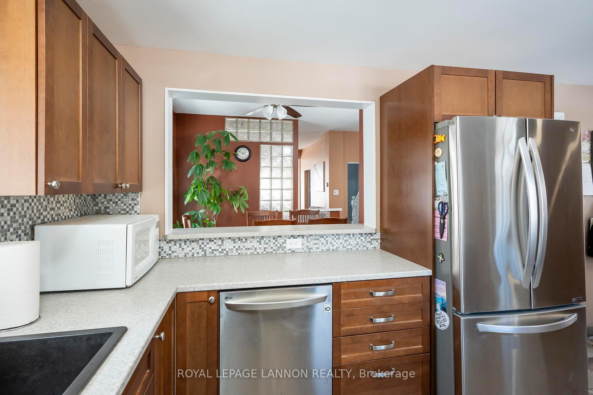 Photo 20 of 244 Van Horne St., Thunder Bay, Court / Cumberland — HOMEH