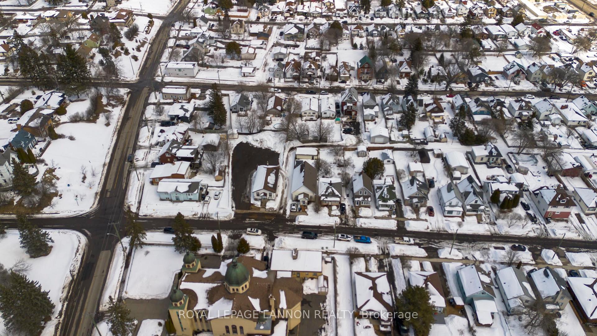 Photo 48 of 244 Van Horne St., Thunder Bay, Court / Cumberland — HOMEH