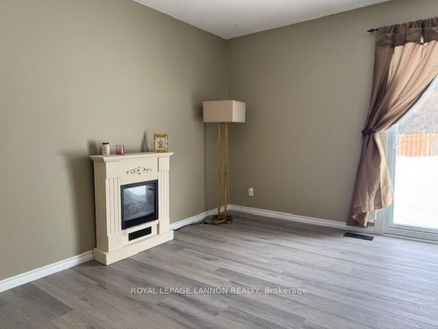 Photo 7 of 429 Brant Street, Thunder Bay, County Park — HOMEH