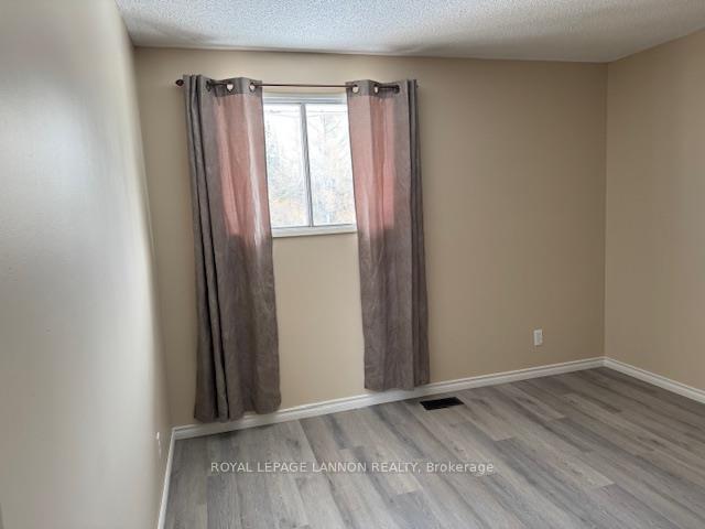 Photo 15 of 429 Brant Street, Thunder Bay, County Park — HOMEH