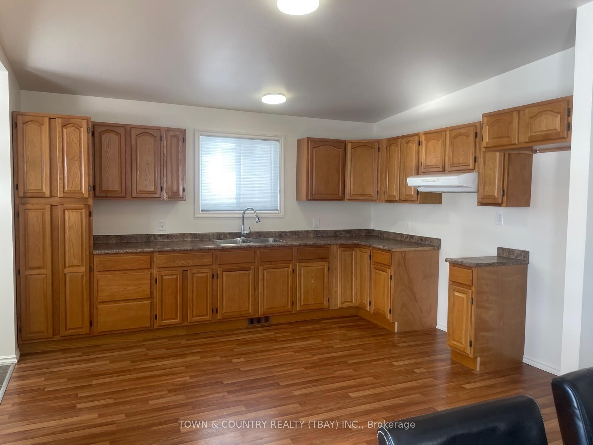 Photo 2 of 511 Mary Street E, Thunder Bay, Westfort — HOMEH