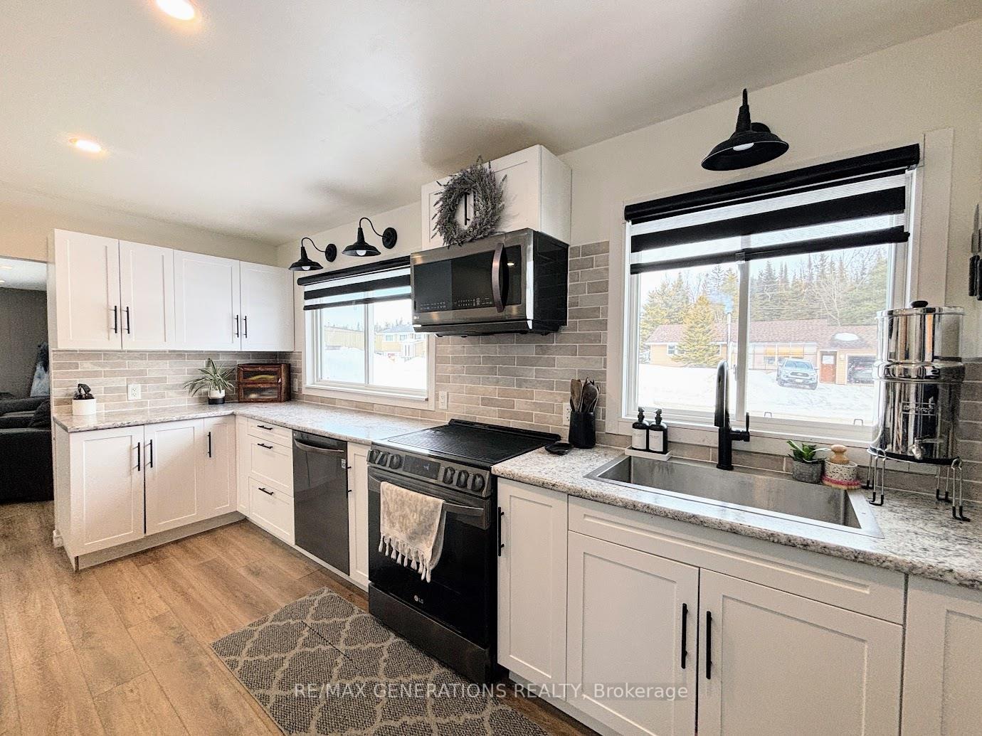 Photo 3 of 5 Steedman Drive, Marathon — HOMEH