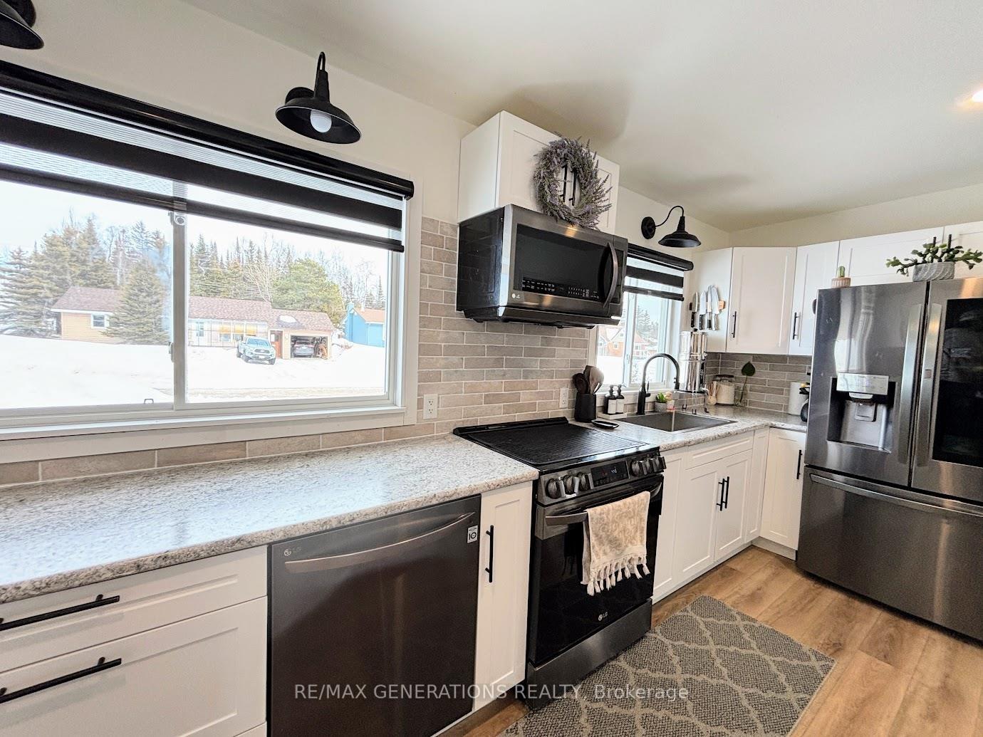 Photo 4 of 5 Steedman Drive, Marathon — HOMEH