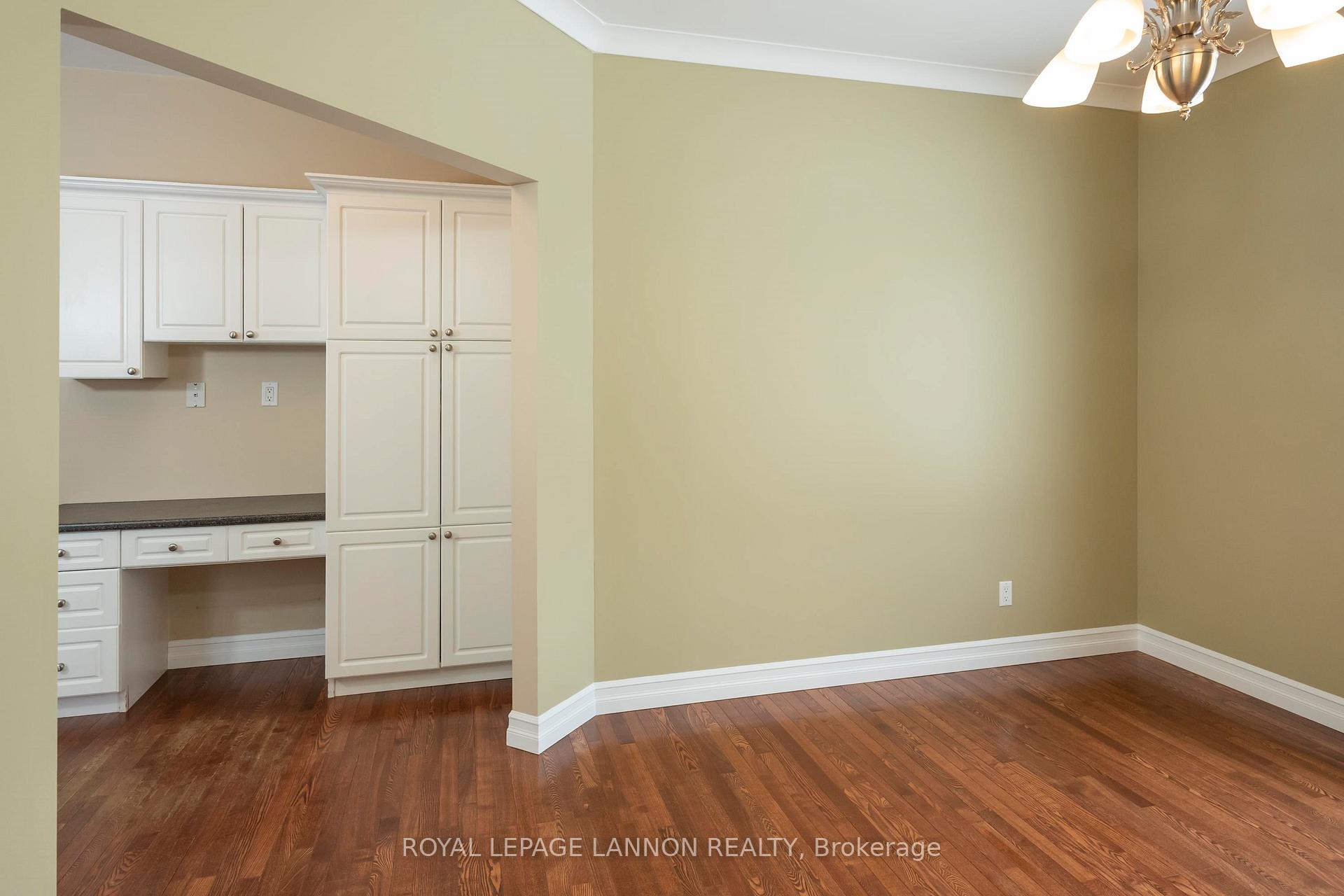 Photo 21 of 253 Newcastle Dr., Thunder Bay, John Street North — HOMEH