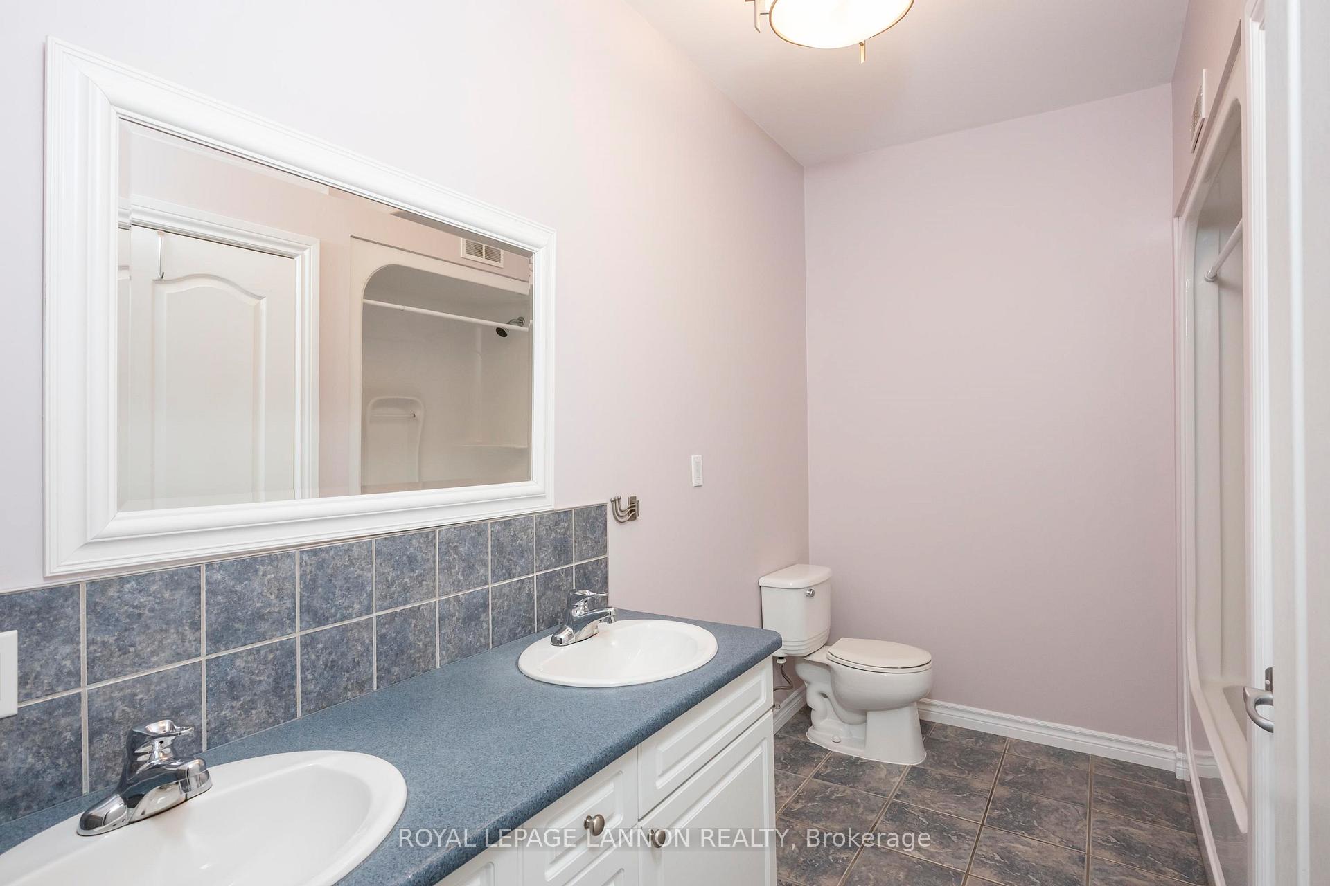 Photo 22 of 253 Newcastle Dr., Thunder Bay, John Street North — HOMEH