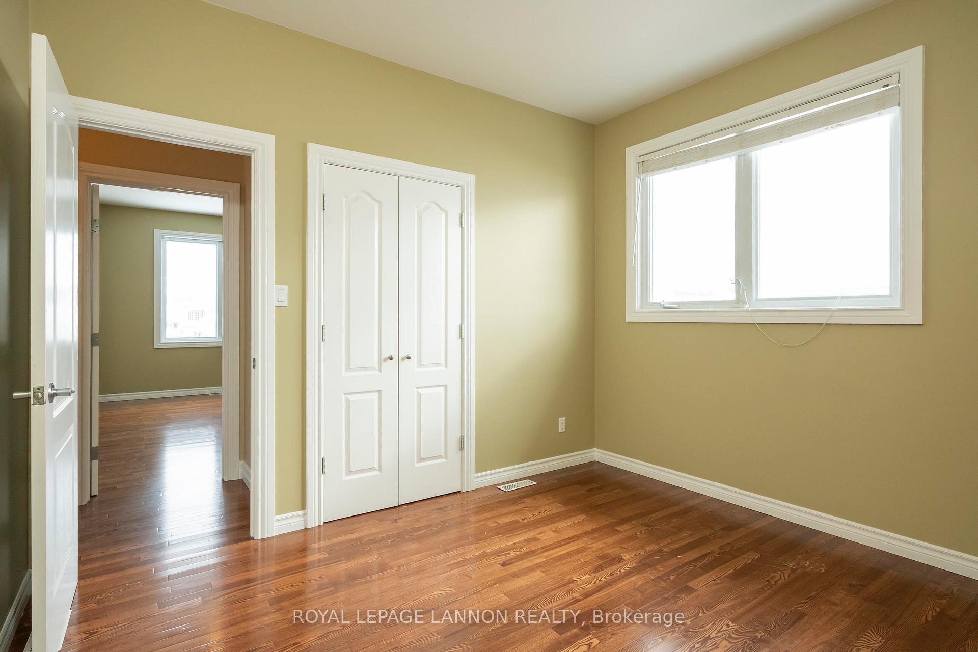 Photo 30 of 253 Newcastle Dr., Thunder Bay, John Street North — HOMEH