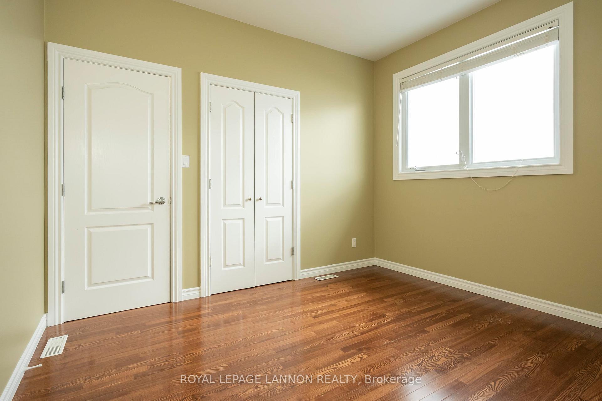 Photo 31 of 253 Newcastle Dr., Thunder Bay, John Street North — HOMEH