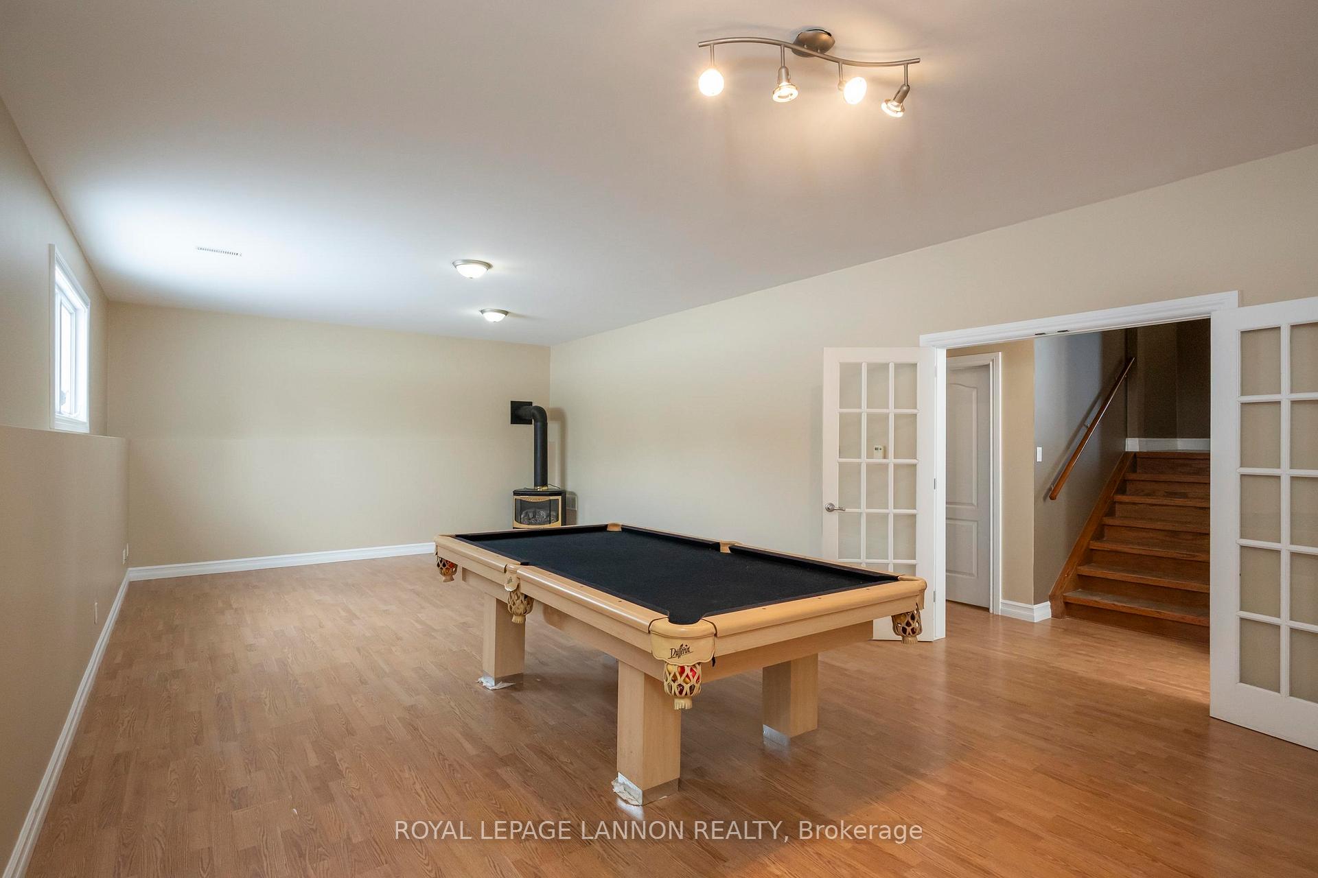 Photo 38 of 253 Newcastle Dr., Thunder Bay, John Street North — HOMEH