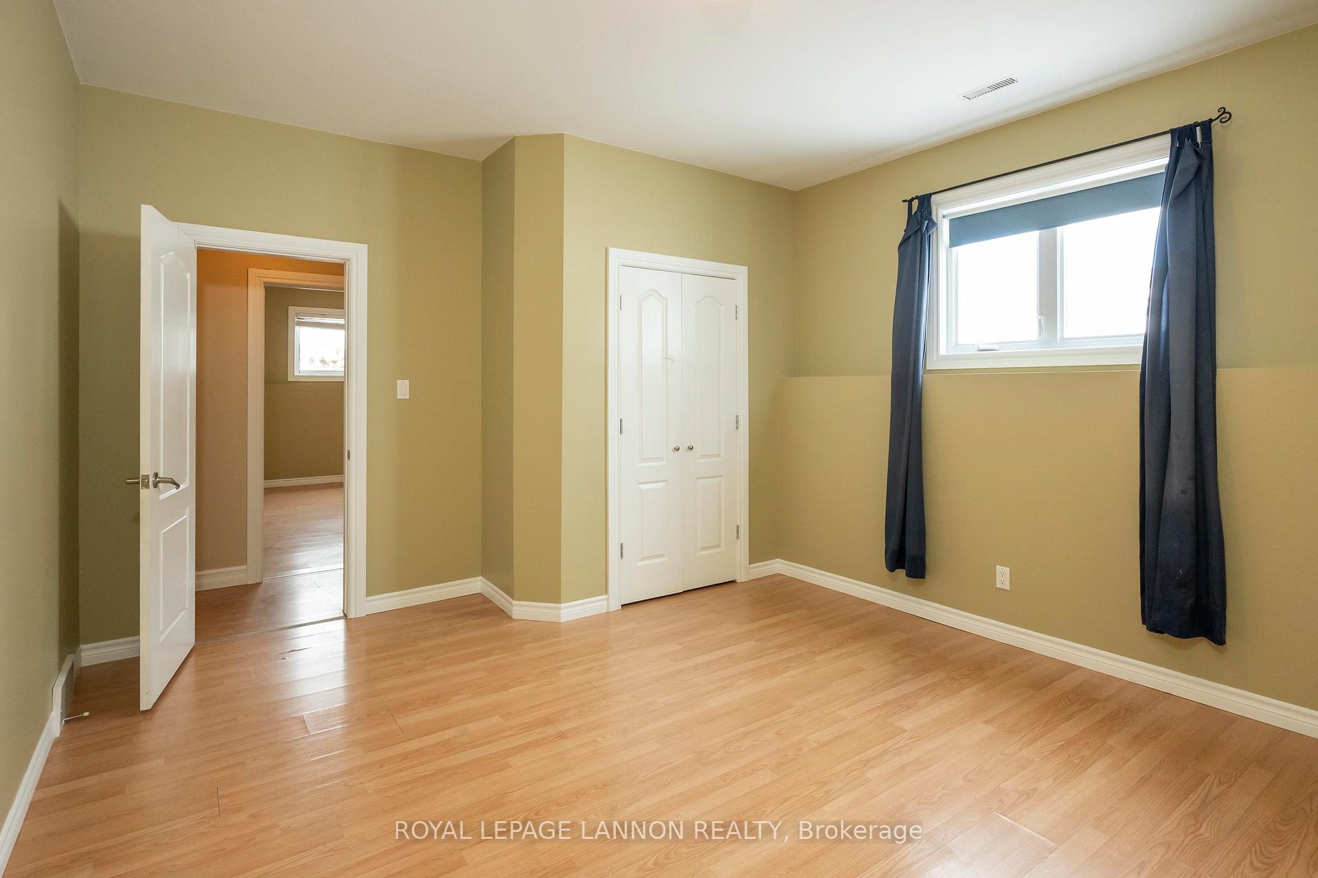 Photo 41 of 253 Newcastle Dr., Thunder Bay, John Street North — HOMEH