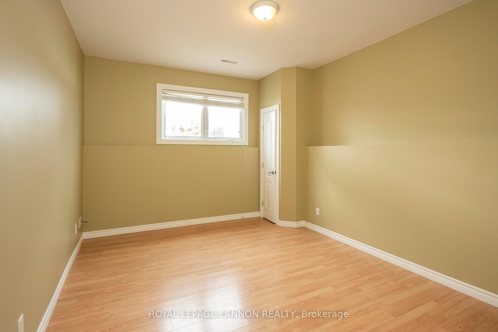 Photo 42 of 253 Newcastle Dr., Thunder Bay, John Street North — HOMEH