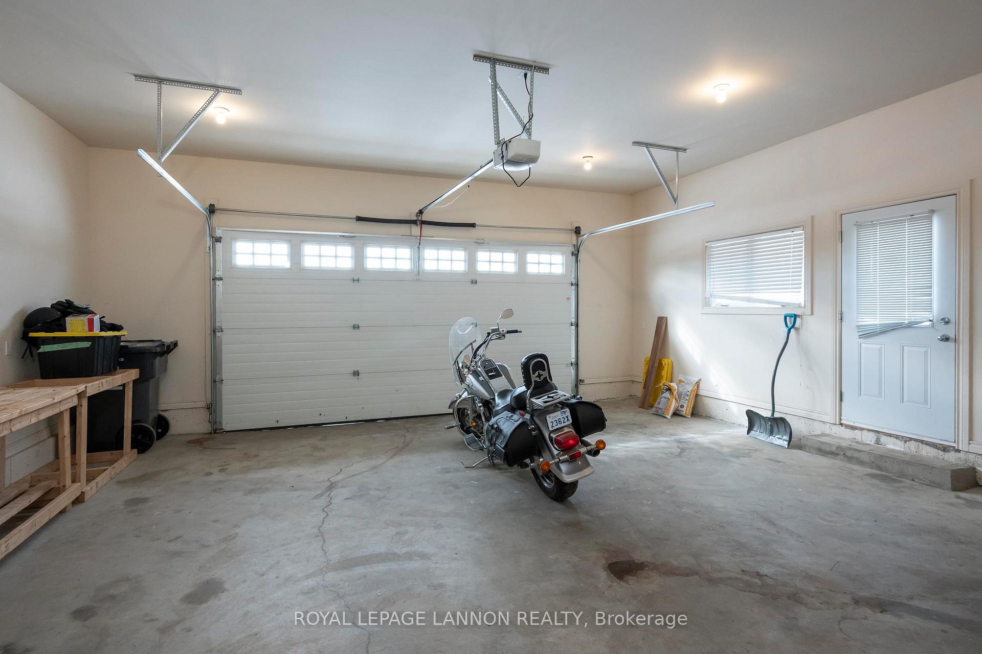 Photo 47 of 253 Newcastle Dr., Thunder Bay, John Street North — HOMEH