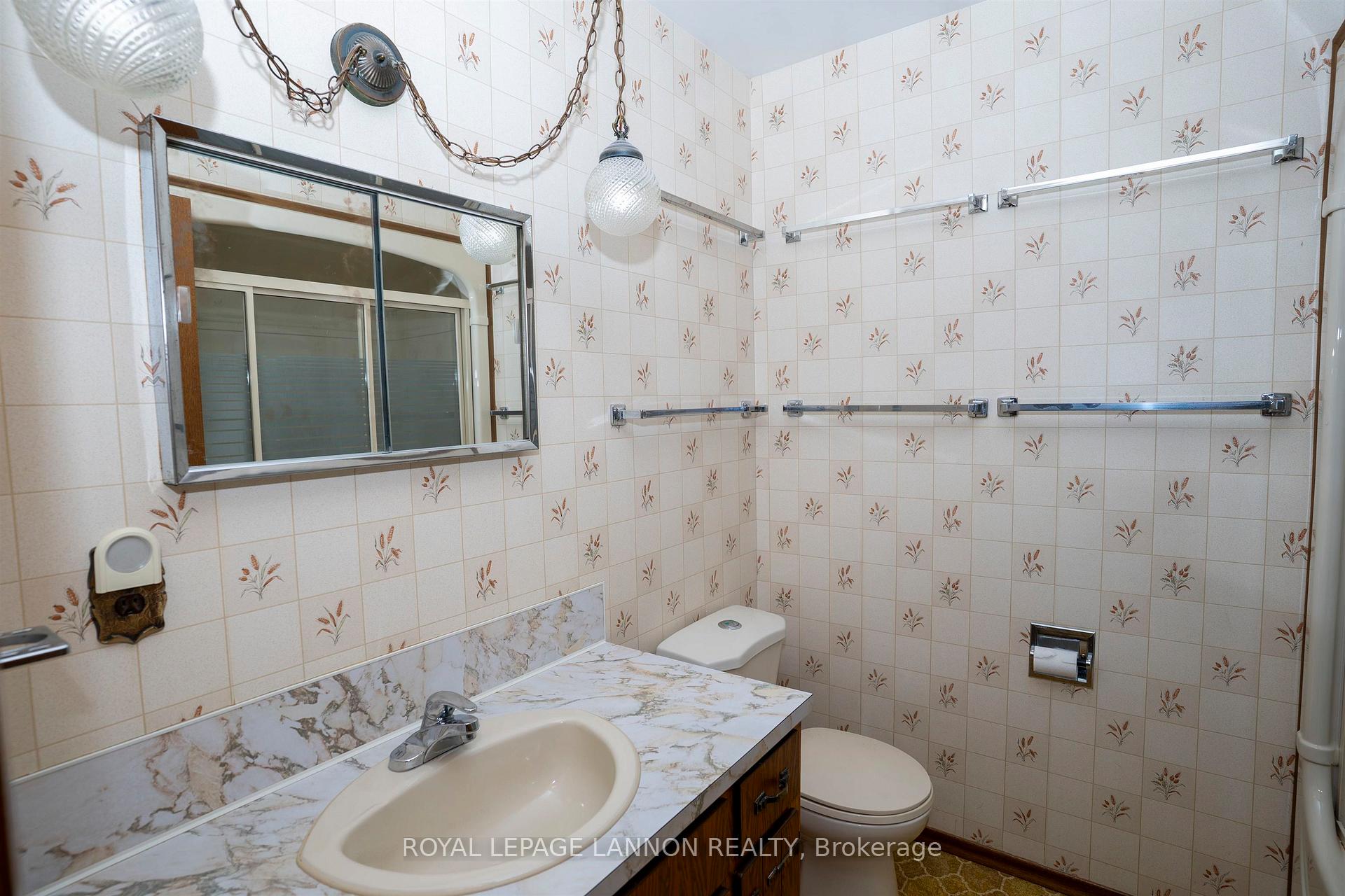 Photo 21 of 675 Thornloe Drive, Thunder Bay, Northwood Park — HOMEH