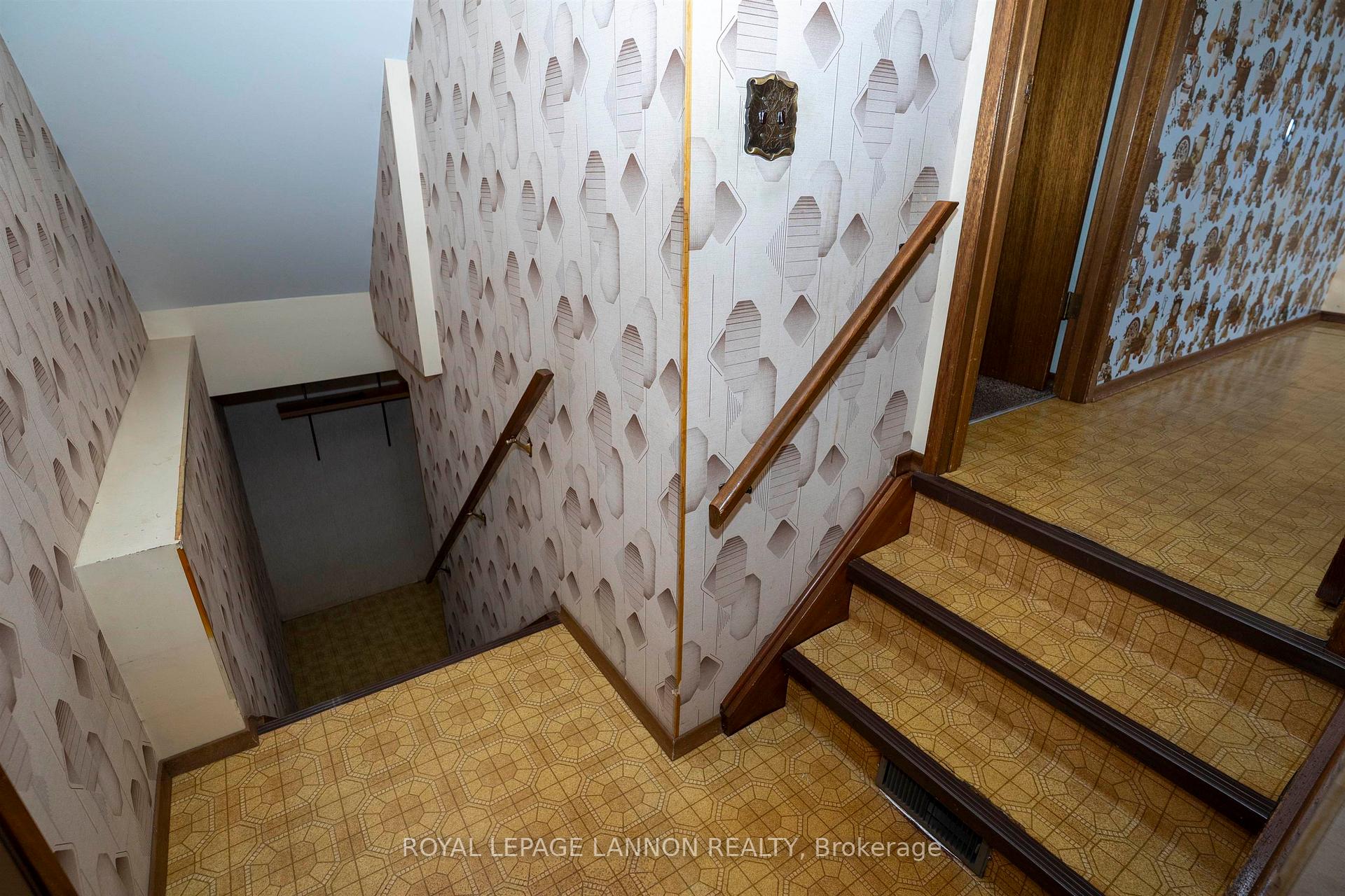 Photo 31 of 675 Thornloe Drive, Thunder Bay, Northwood Park — HOMEH