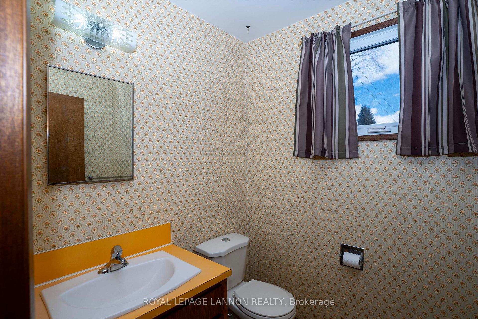 Photo 32 of 675 Thornloe Drive, Thunder Bay, Northwood Park — HOMEH