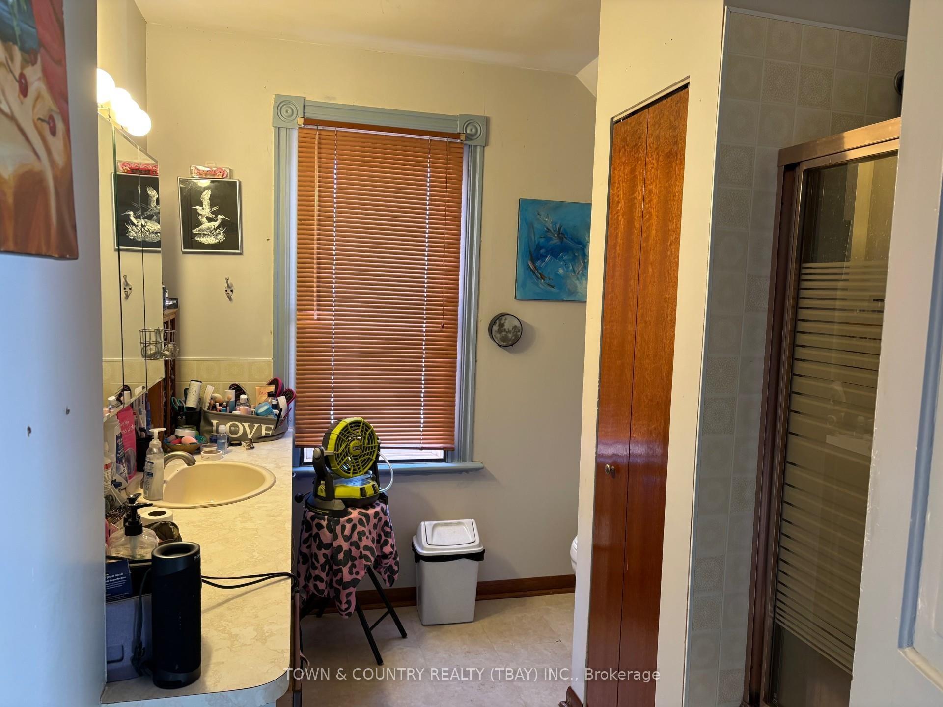 Photo 7 of 515 Brock St E, Thunder Bay, Westfort — HOMEH