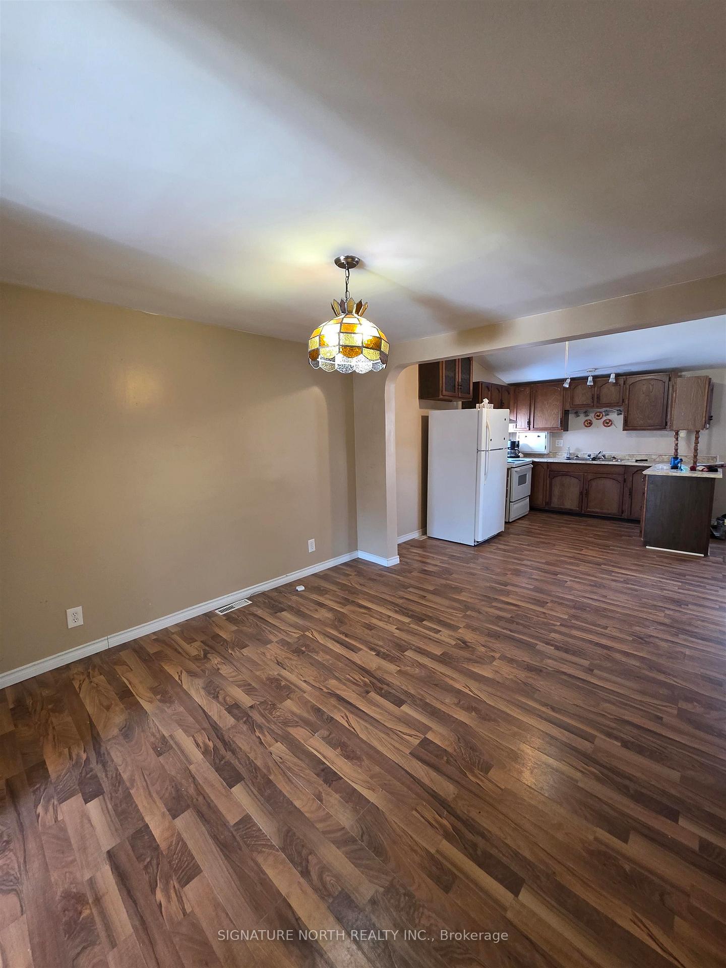 Photo 3 of 510 Wiley Street, Thunder Bay, East End — HOMEH