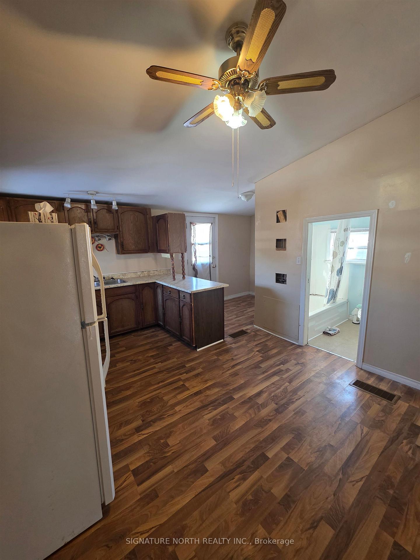 Photo 5 of 510 Wiley Street, Thunder Bay, East End — HOMEH