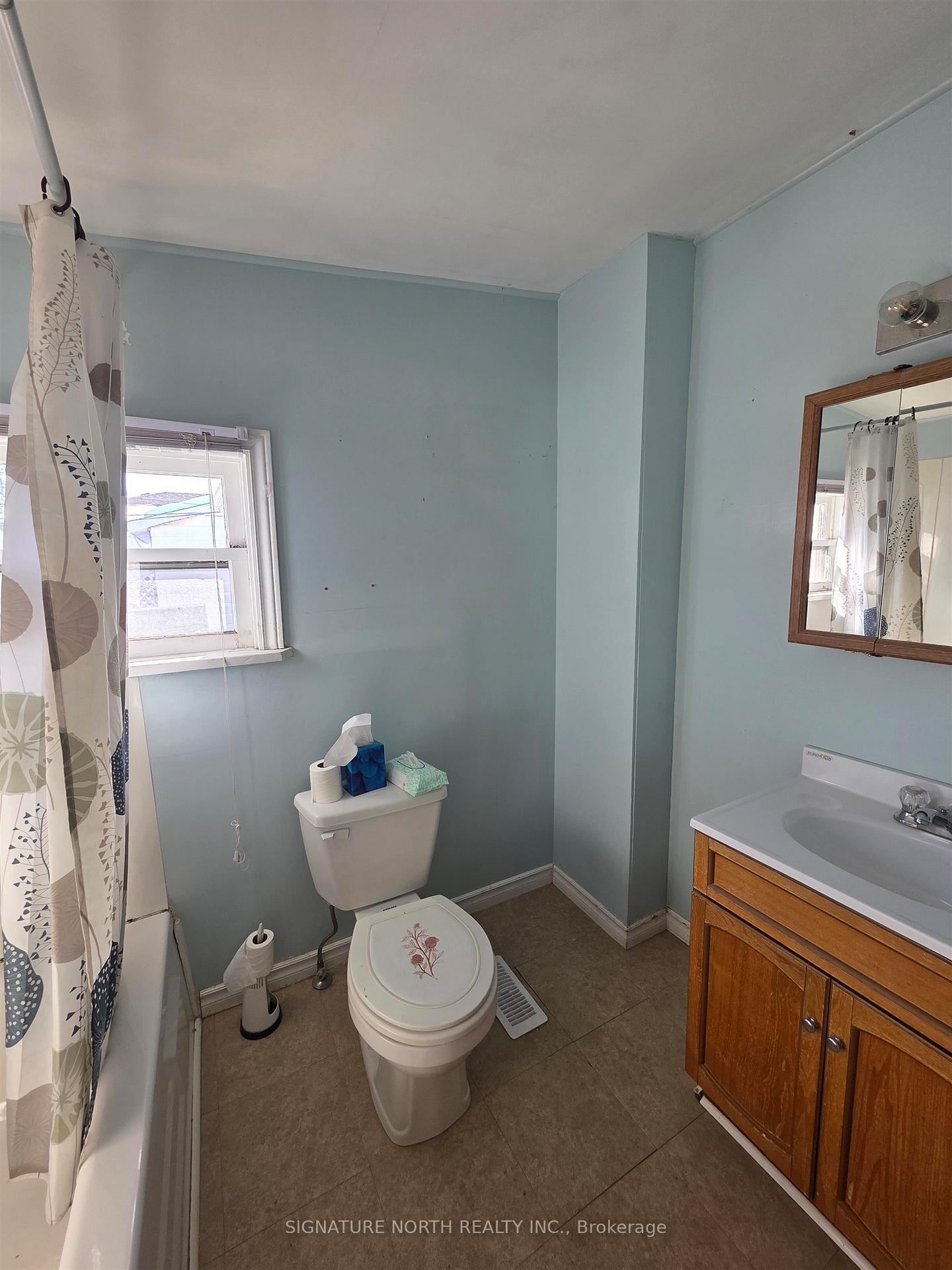 Photo 8 of 510 Wiley Street, Thunder Bay, East End — HOMEH