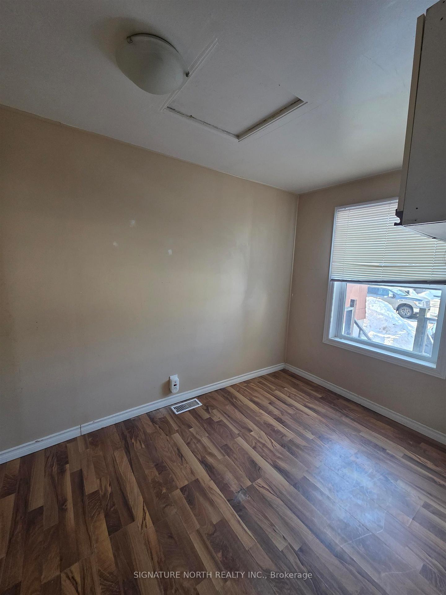 Photo 10 of 510 Wiley Street, Thunder Bay, East End — HOMEH