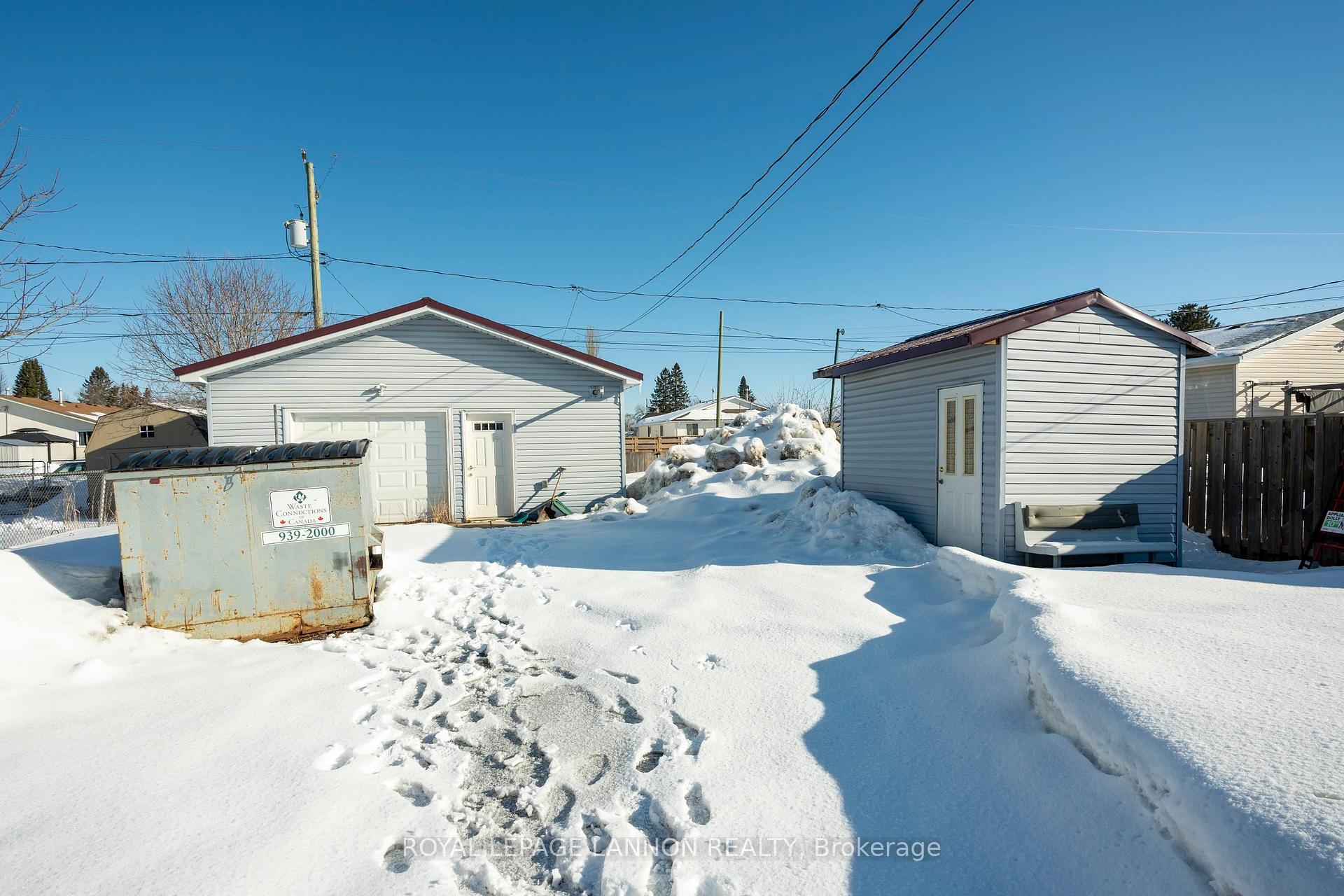 Photo 10 of 483 Mary Street E, Thunder Bay, Westfort — HOMEH