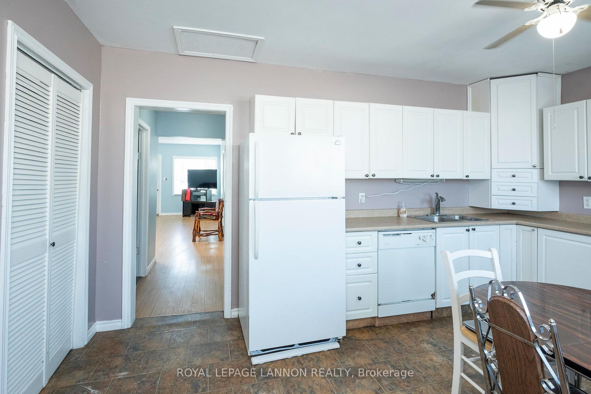 Photo 17 of 483 Mary Street E, Thunder Bay, Westfort — HOMEH