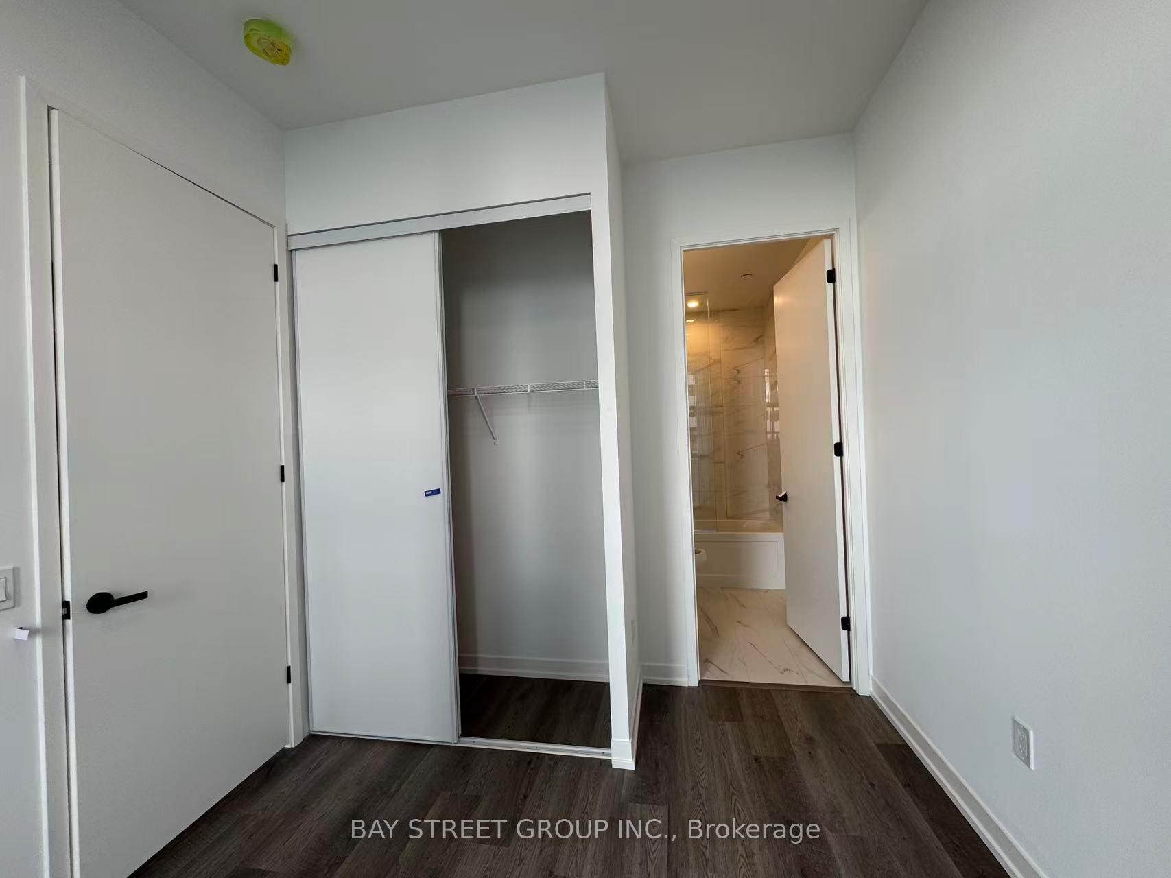 Photo 4 of Unit 601, 8 Interchang Way, Vaughan, Vaughan Corporate Centre — HOMEH