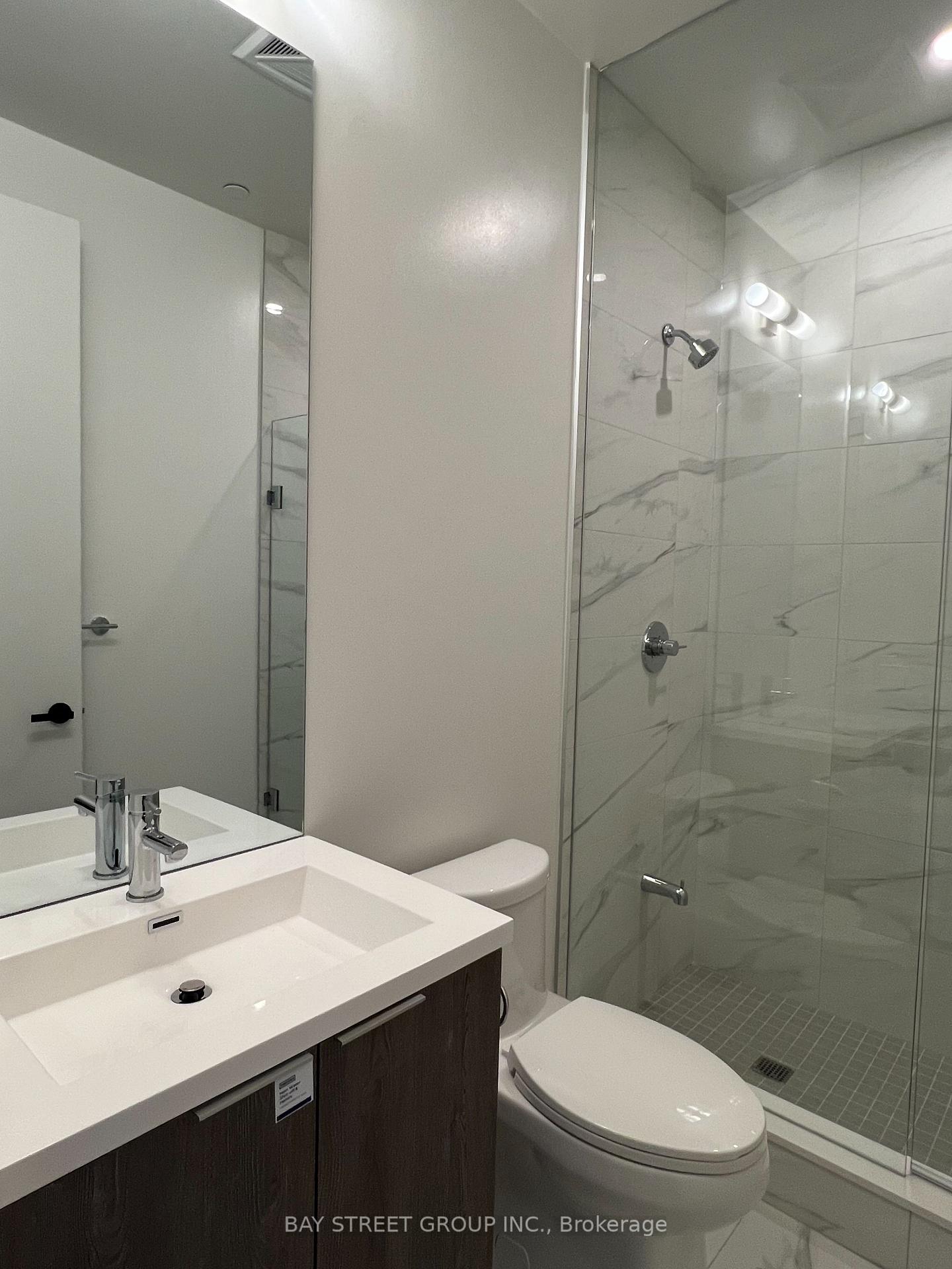 Photo 8 of Unit 601, 8 Interchang Way, Vaughan, Vaughan Corporate Centre — HOMEH