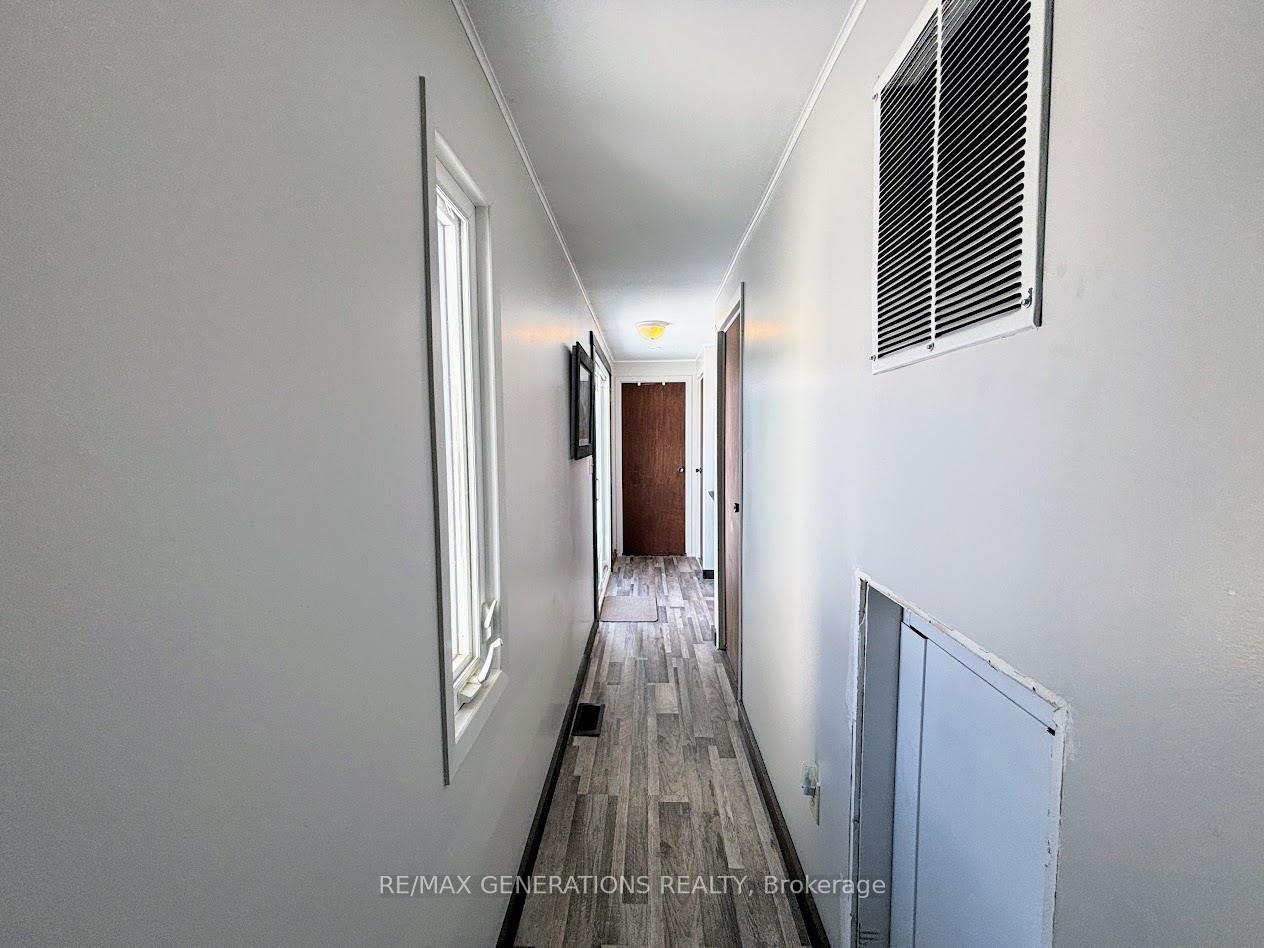 Photo 8 of 10 Jackson Crescent, Marathon — HOMEH