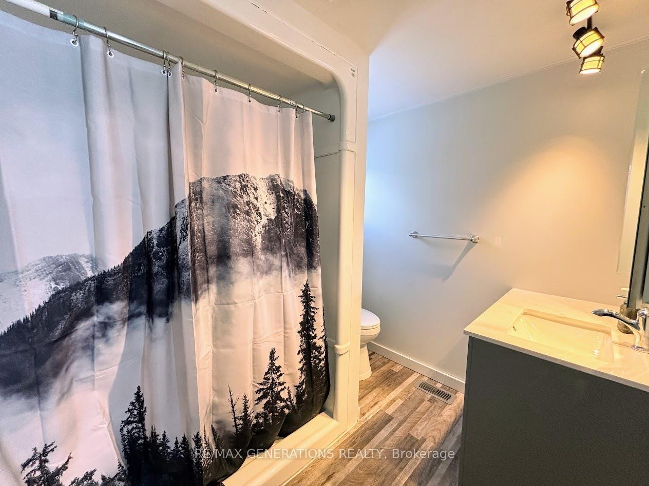 Photo 13 of 10 Jackson Crescent, Marathon — HOMEH