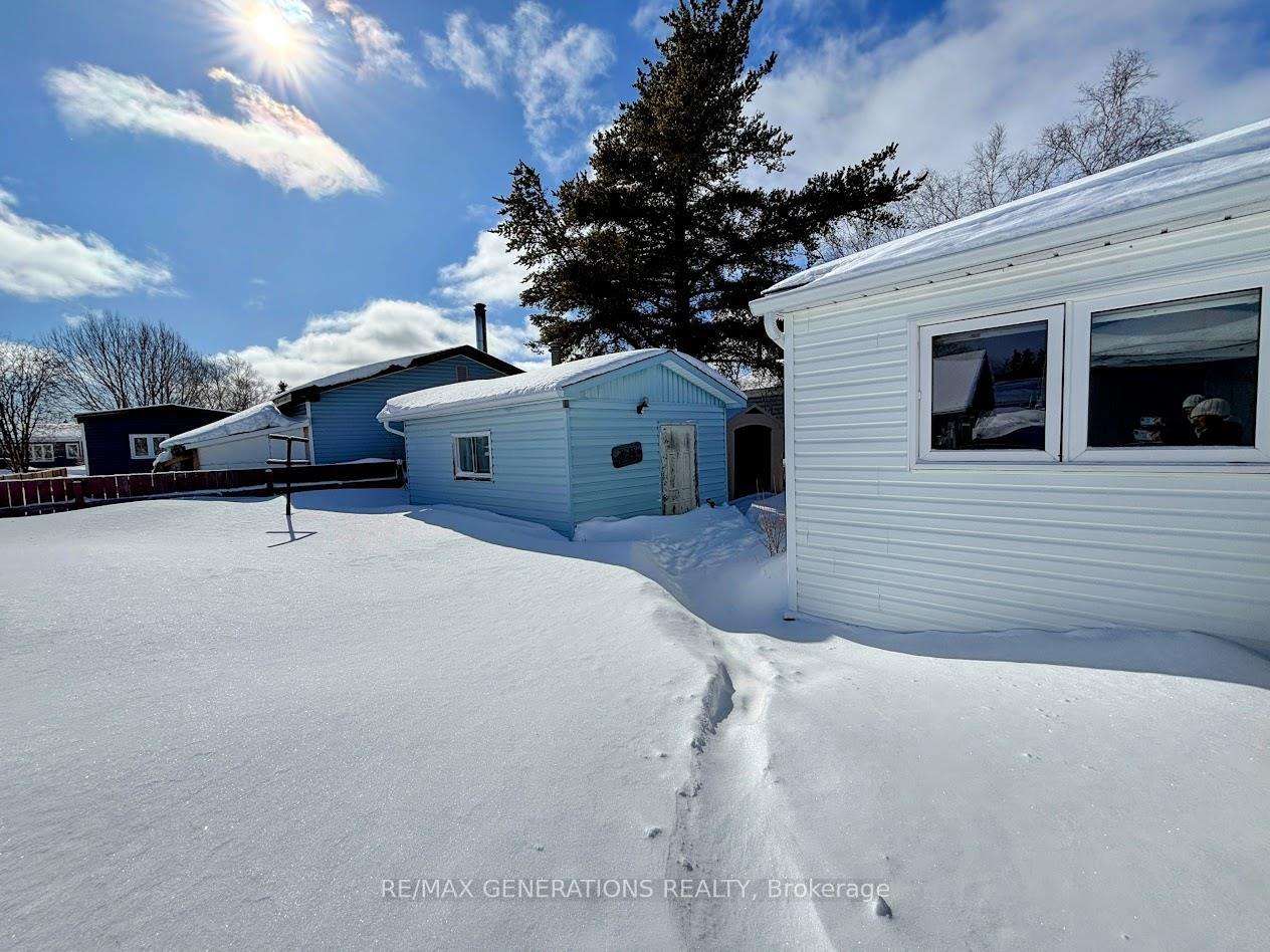 Photo 24 of 10 Jackson Crescent, Marathon — HOMEH