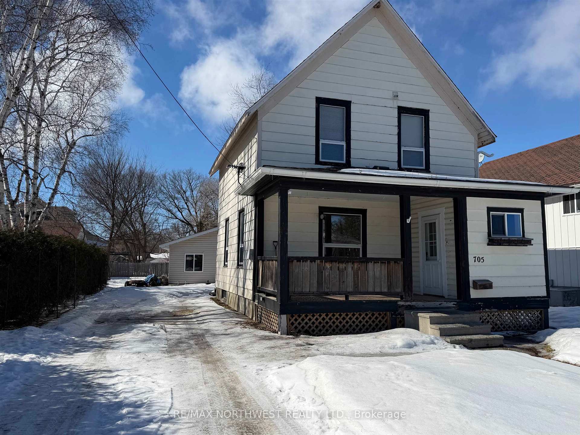 Front of 705 Victoria Avenue