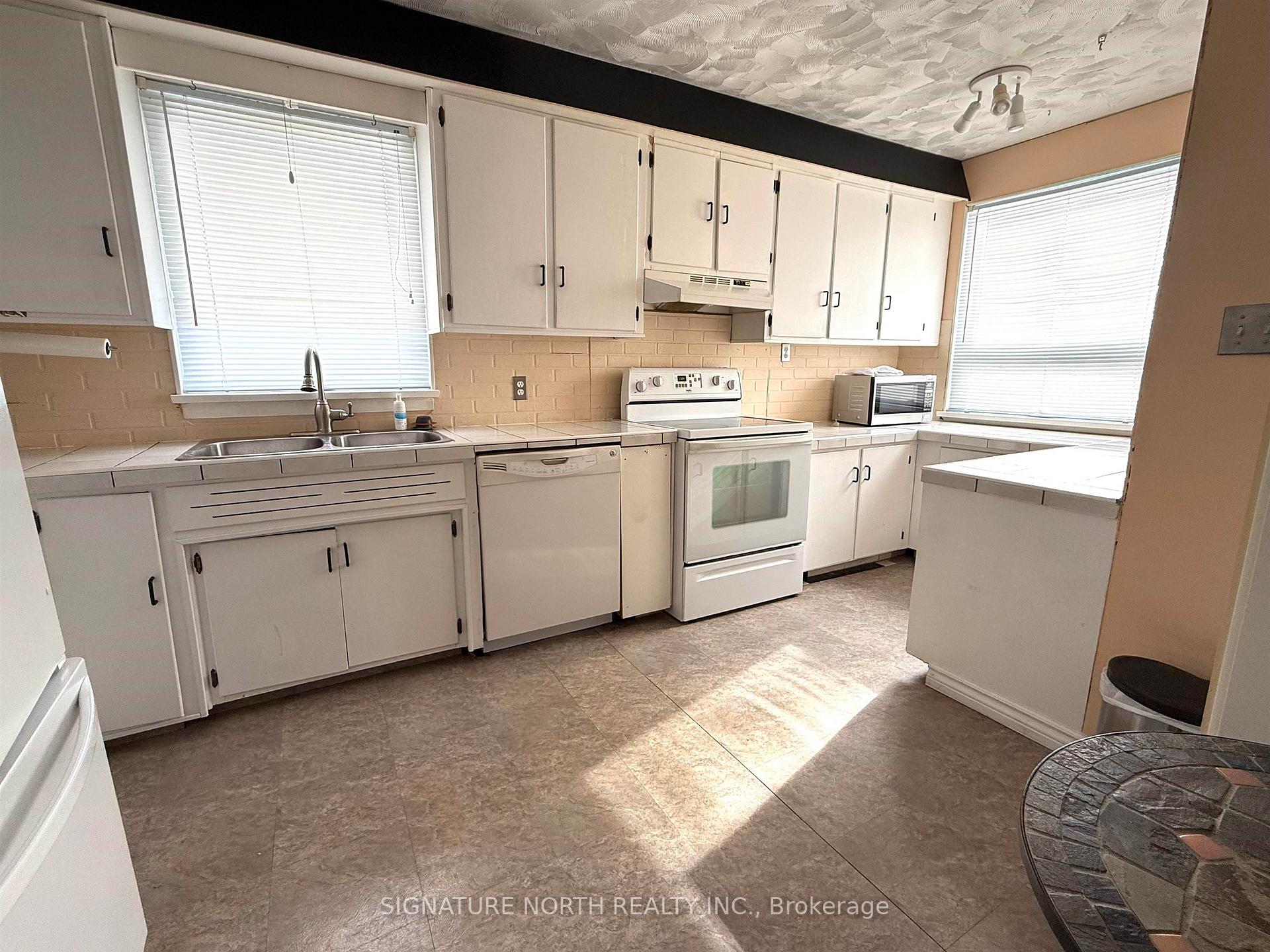 Photo 7 of 458 Algoma Street N, Thunder Bay, Shuniah — HOMEH
