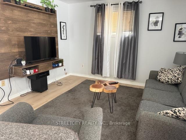 Photo 7 of 1010 Alberta Street, Thunder Bay, East End — HOMEH