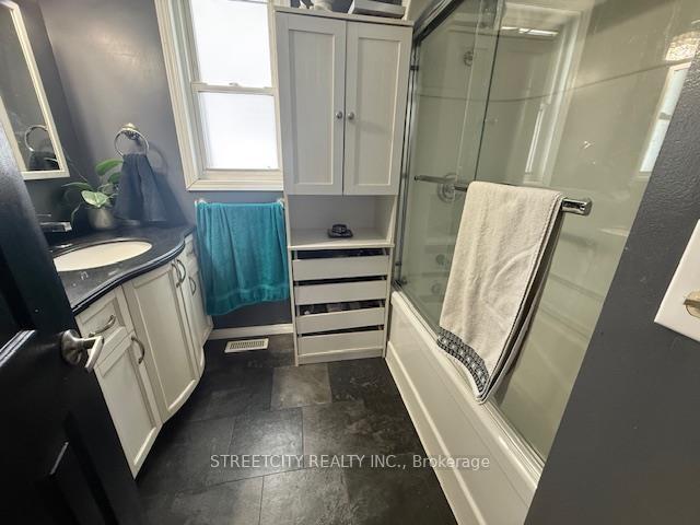 Photo 10 of 1010 Alberta Street, Thunder Bay, East End — HOMEH