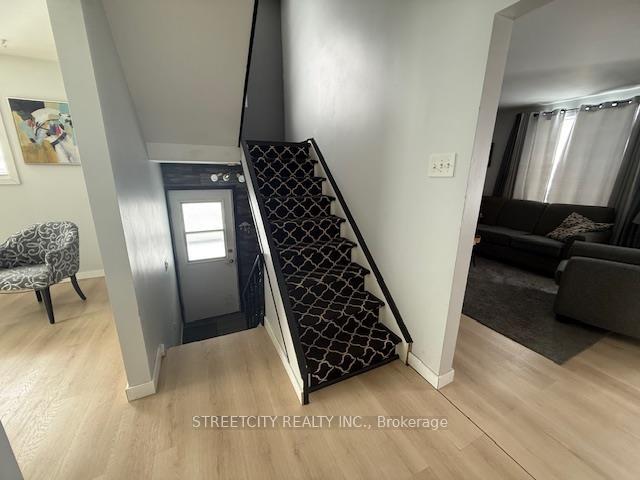 Photo 11 of 1010 Alberta Street, Thunder Bay, East End — HOMEH