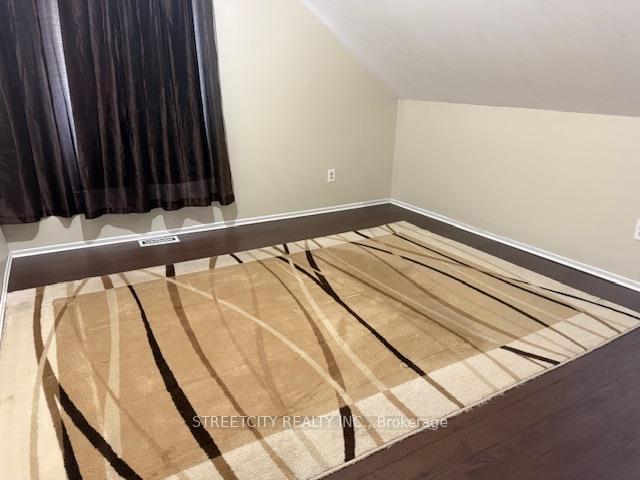 Photo 14 of 1010 Alberta Street, Thunder Bay, East End — HOMEH
