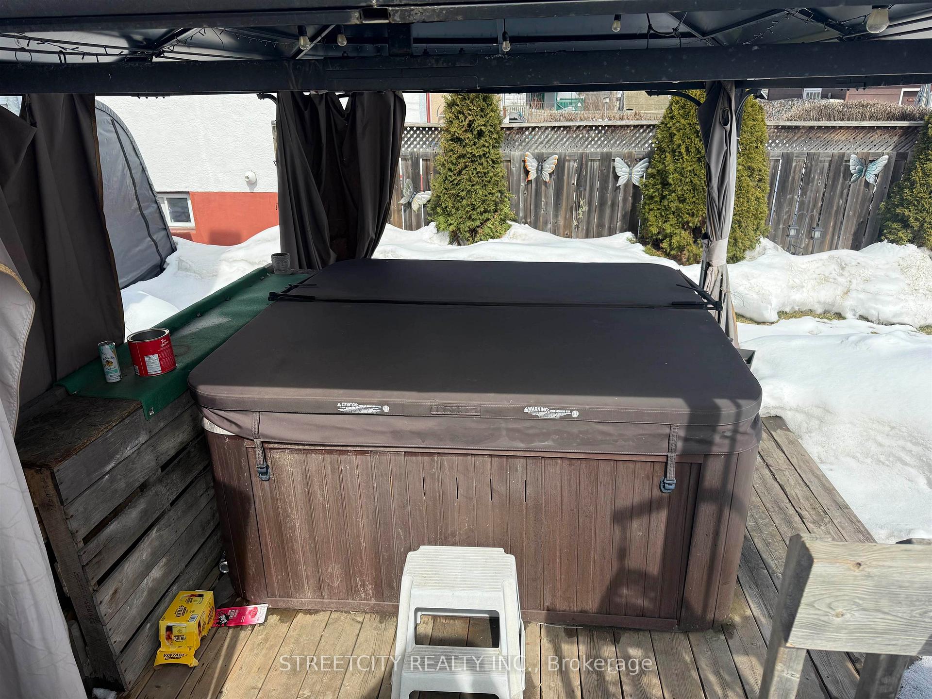 Photo 25 of 1010 Alberta Street, Thunder Bay, East End — HOMEH