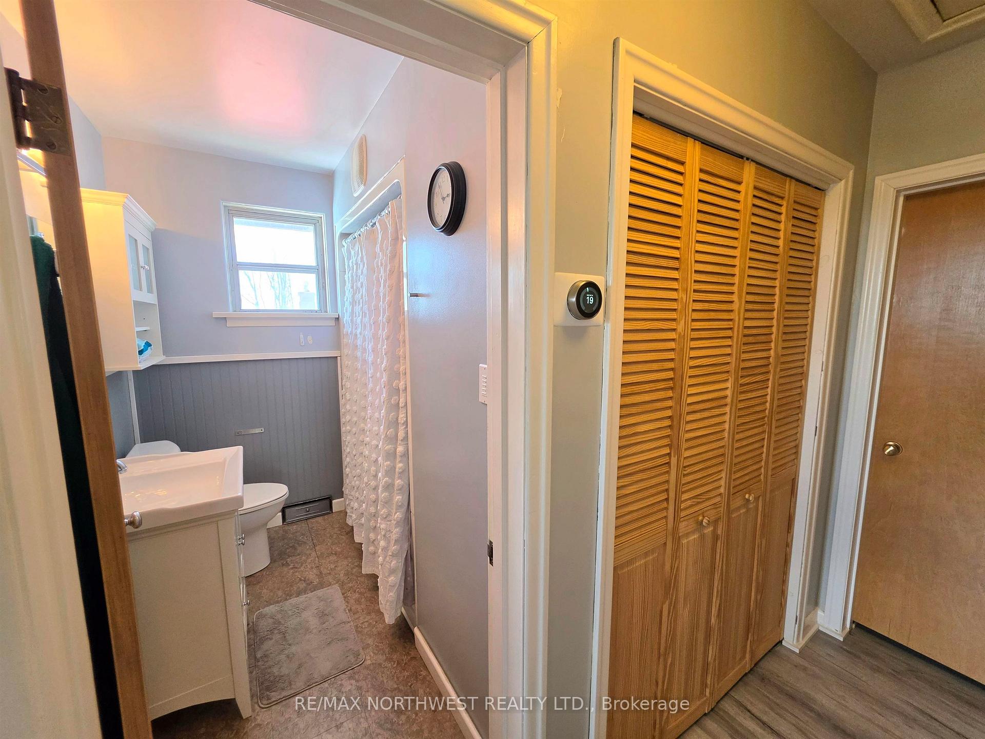 Photo 18 of 907 Seventh Street N, Kenora, Evergreen — HOMEH