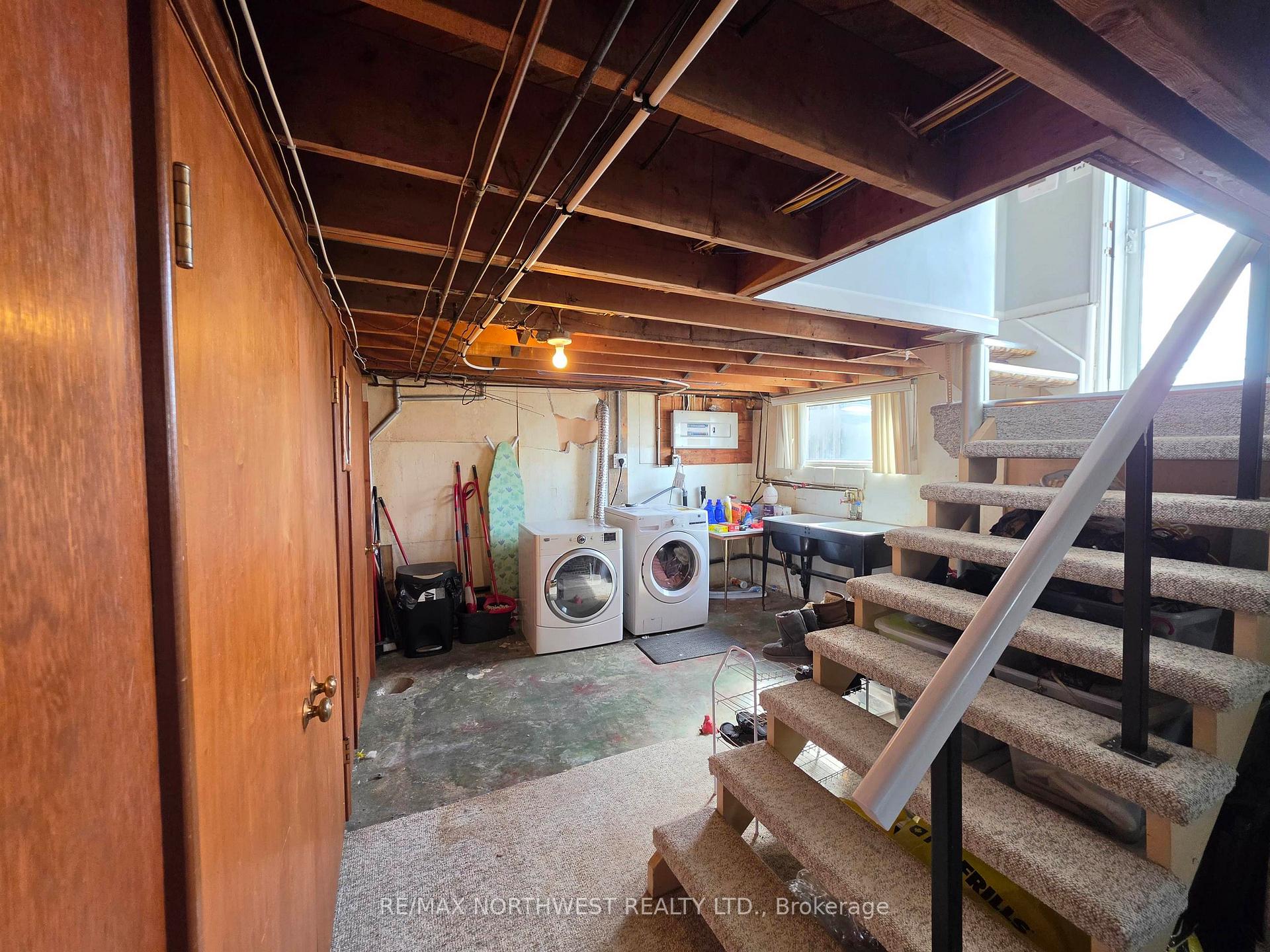 Photo 20 of 907 Seventh Street N, Kenora, Evergreen — HOMEH
