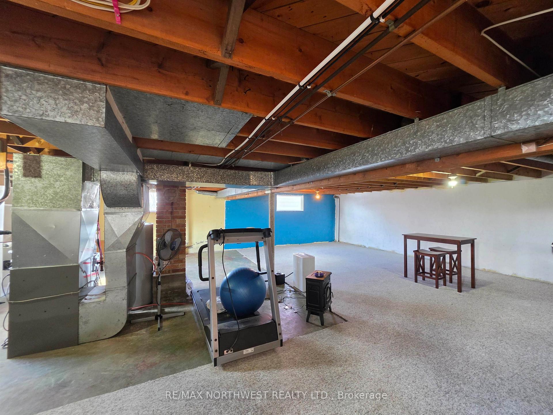 Photo 21 of 907 Seventh Street N, Kenora, Evergreen — HOMEH