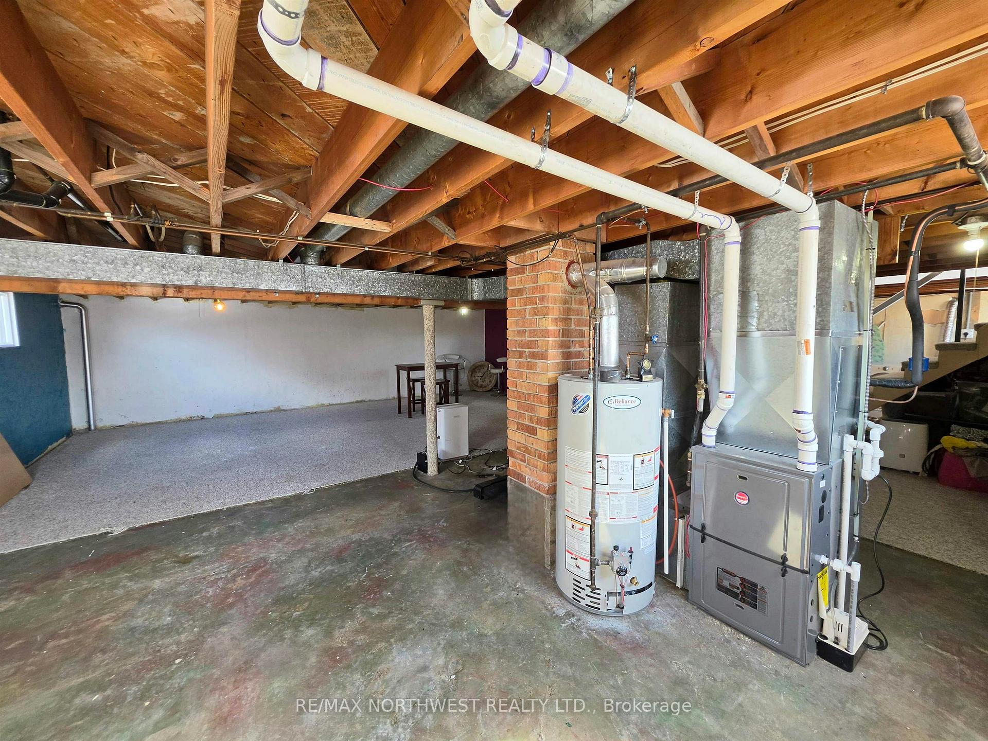 Photo 24 of 907 Seventh Street N, Kenora, Evergreen — HOMEH