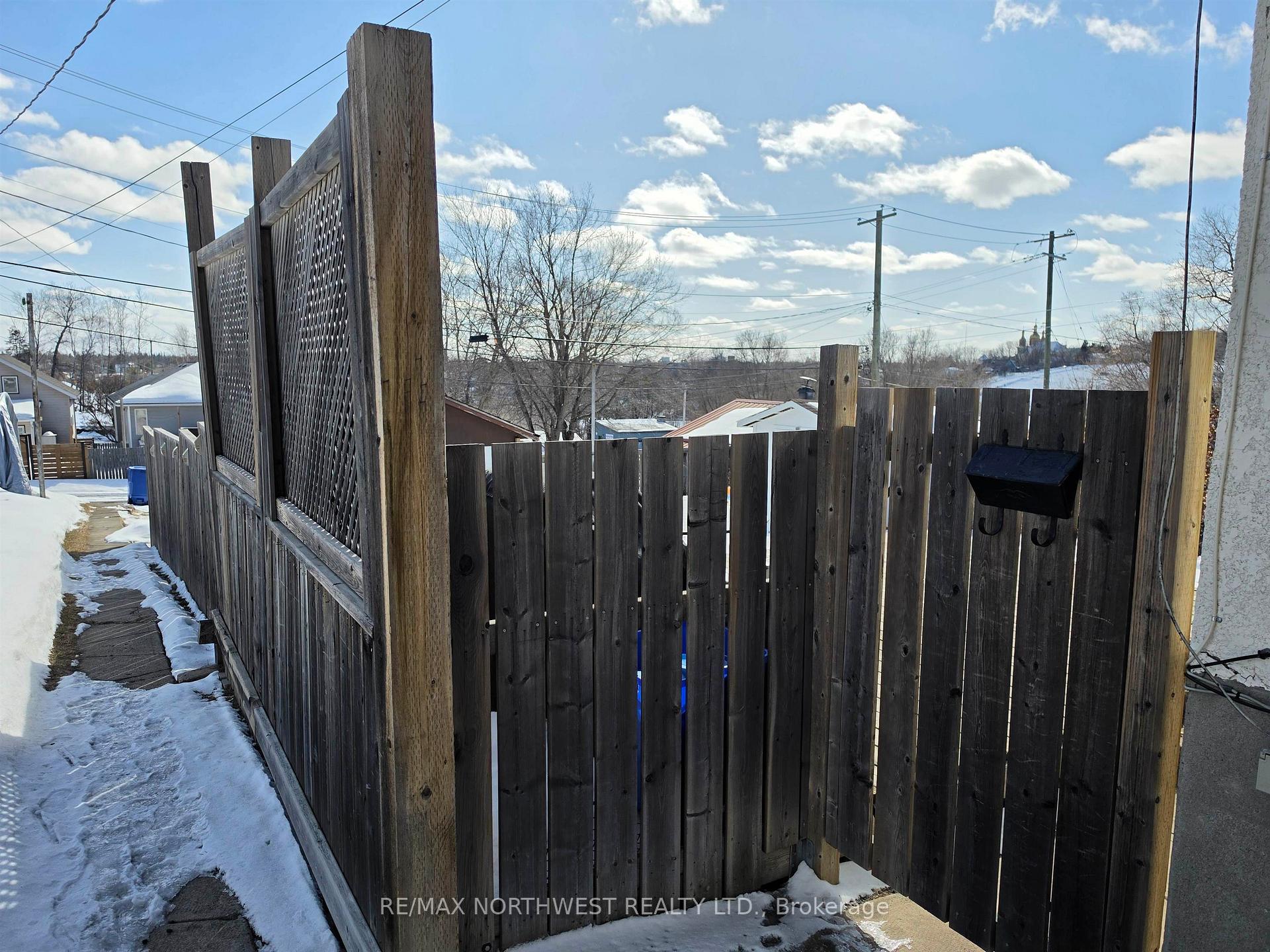 Photo 33 of 907 Seventh Street N, Kenora, Evergreen — HOMEH
