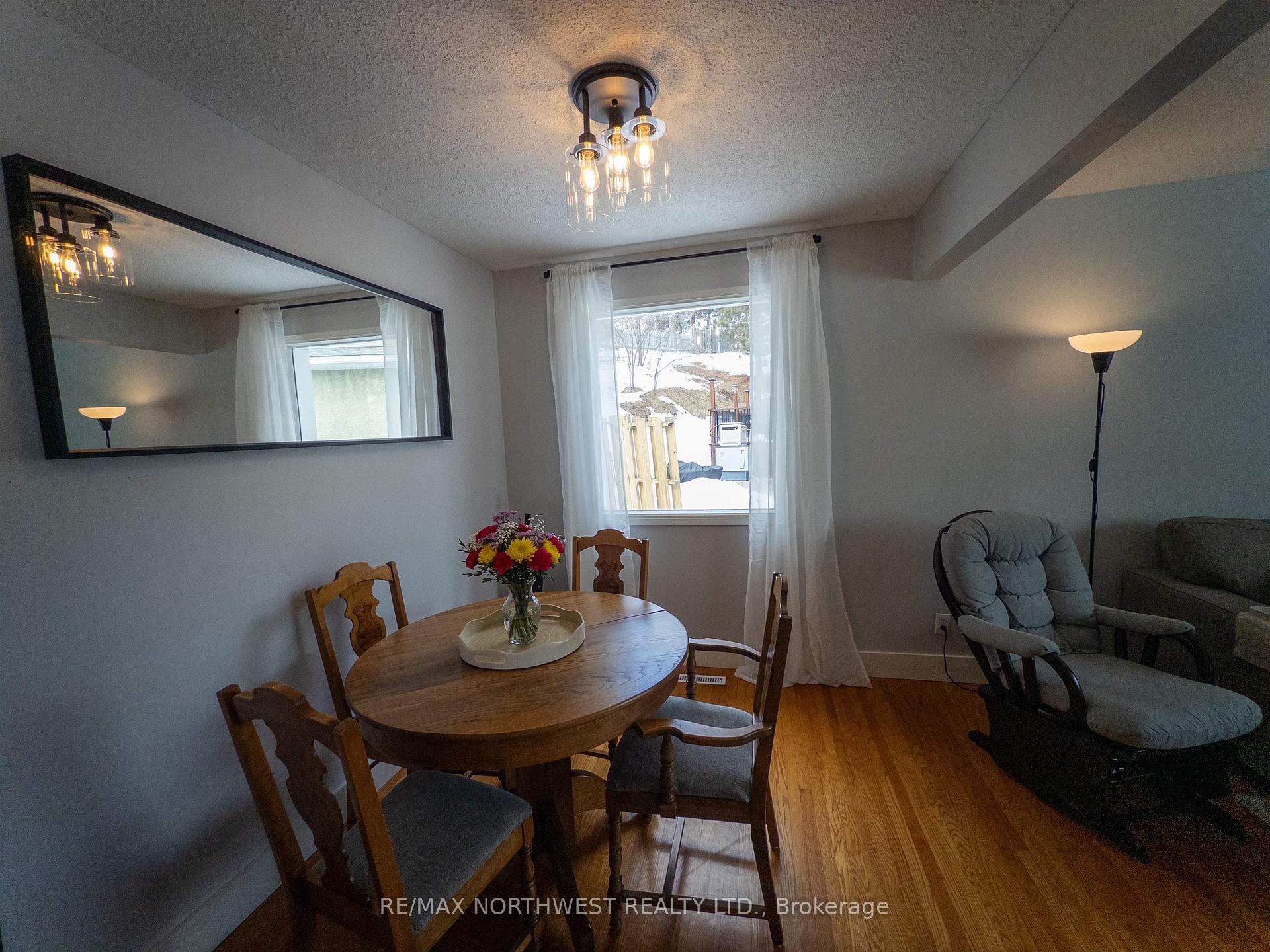 Photo 8 of 1102 Minto Avenue, Kenora, Amethyst — HOMEH