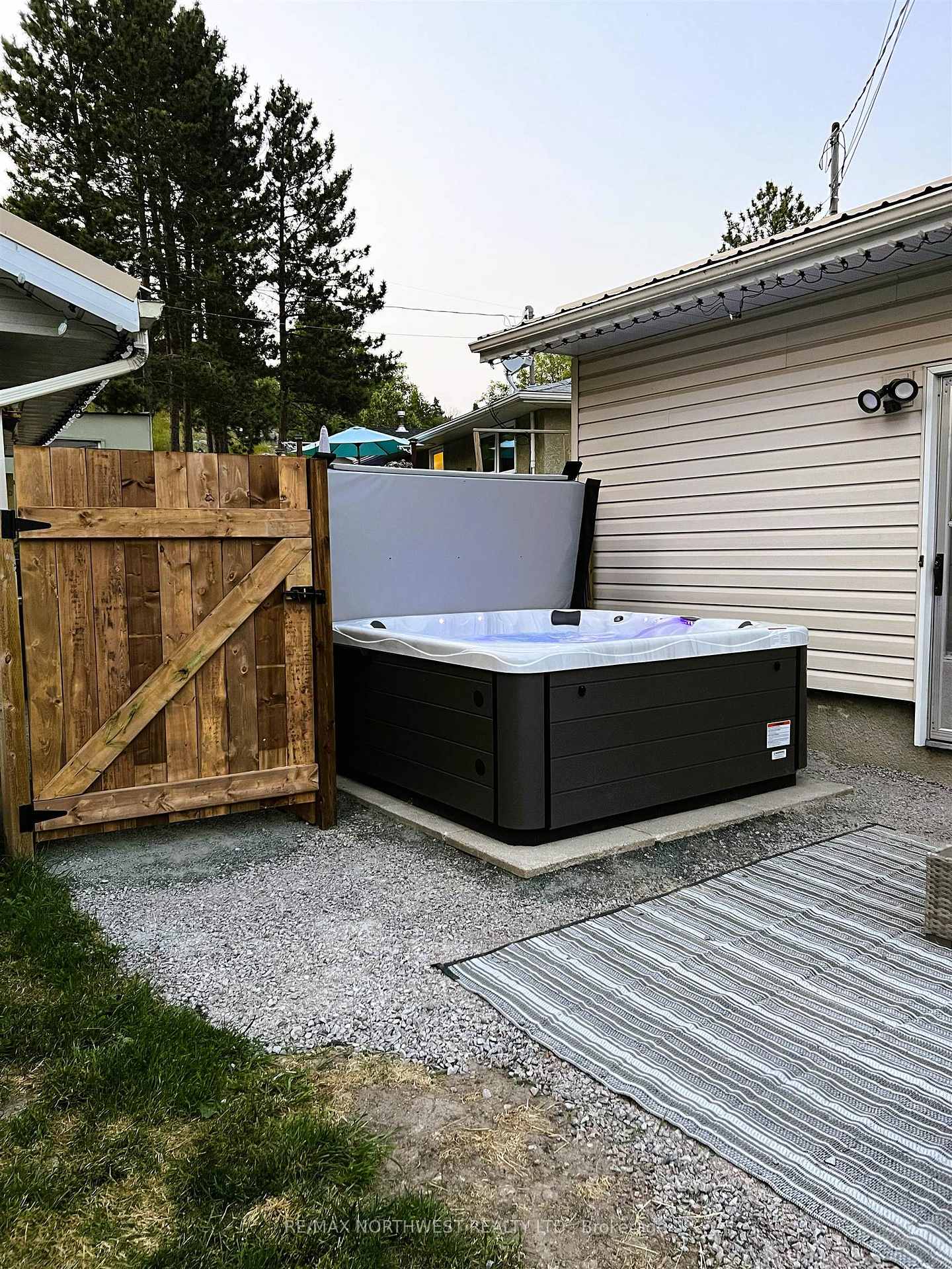 Photo 39 of 1102 Minto Avenue, Kenora, Amethyst — HOMEH
