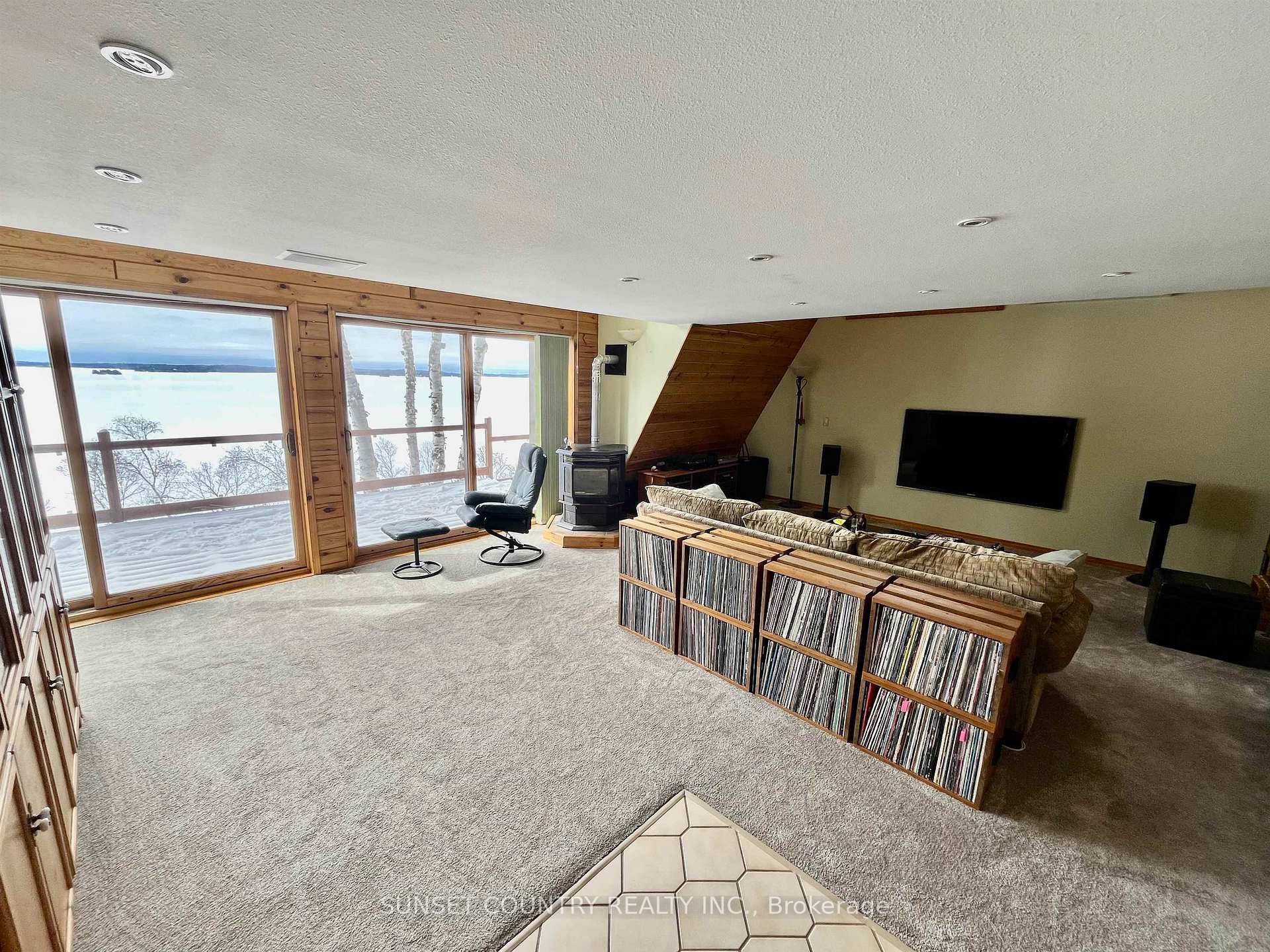 Photo 2 of 76 Ojibway Drive, Machin — HOMEH
