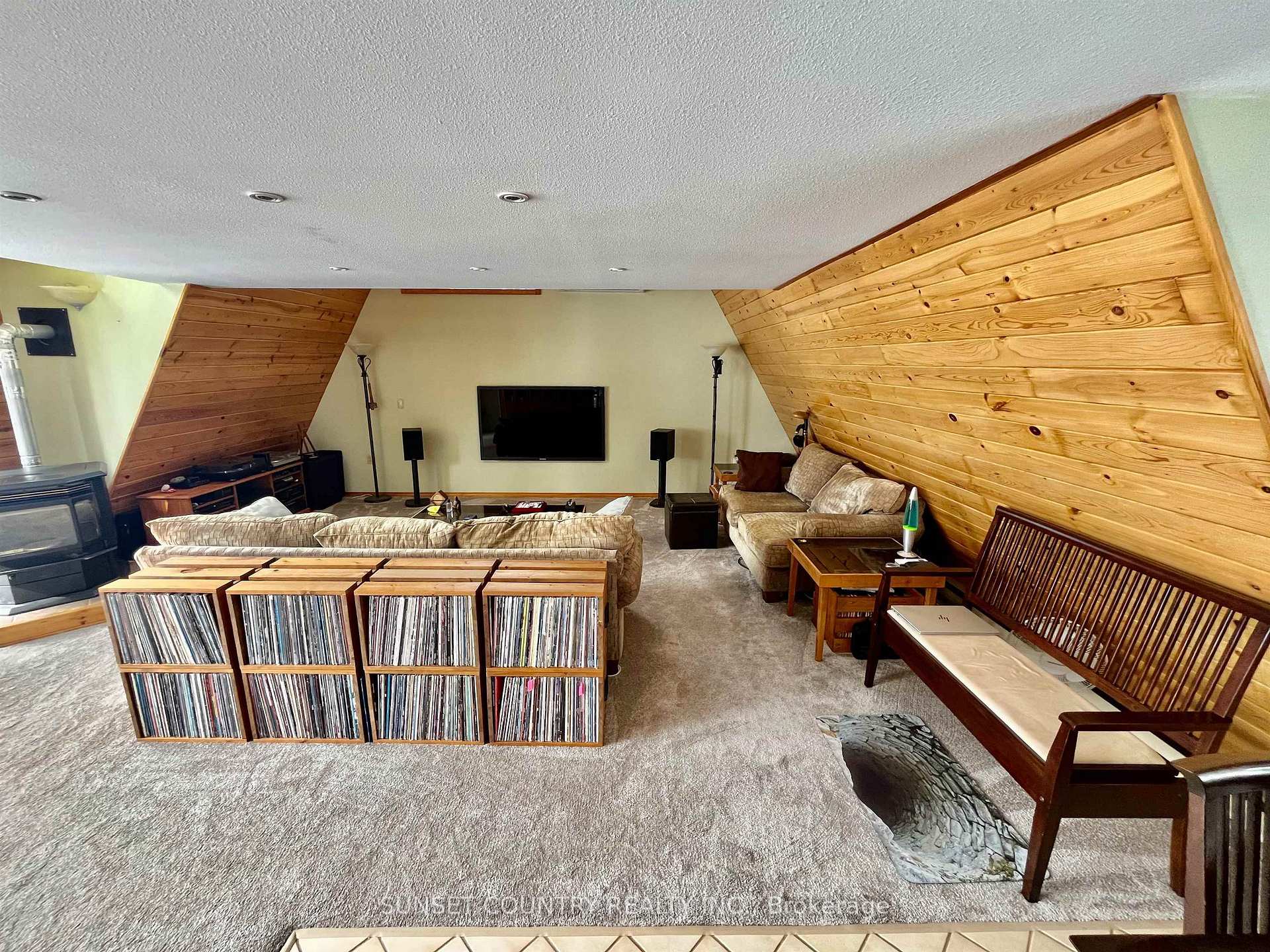 Photo 3 of 76 Ojibway Drive, Machin — HOMEH